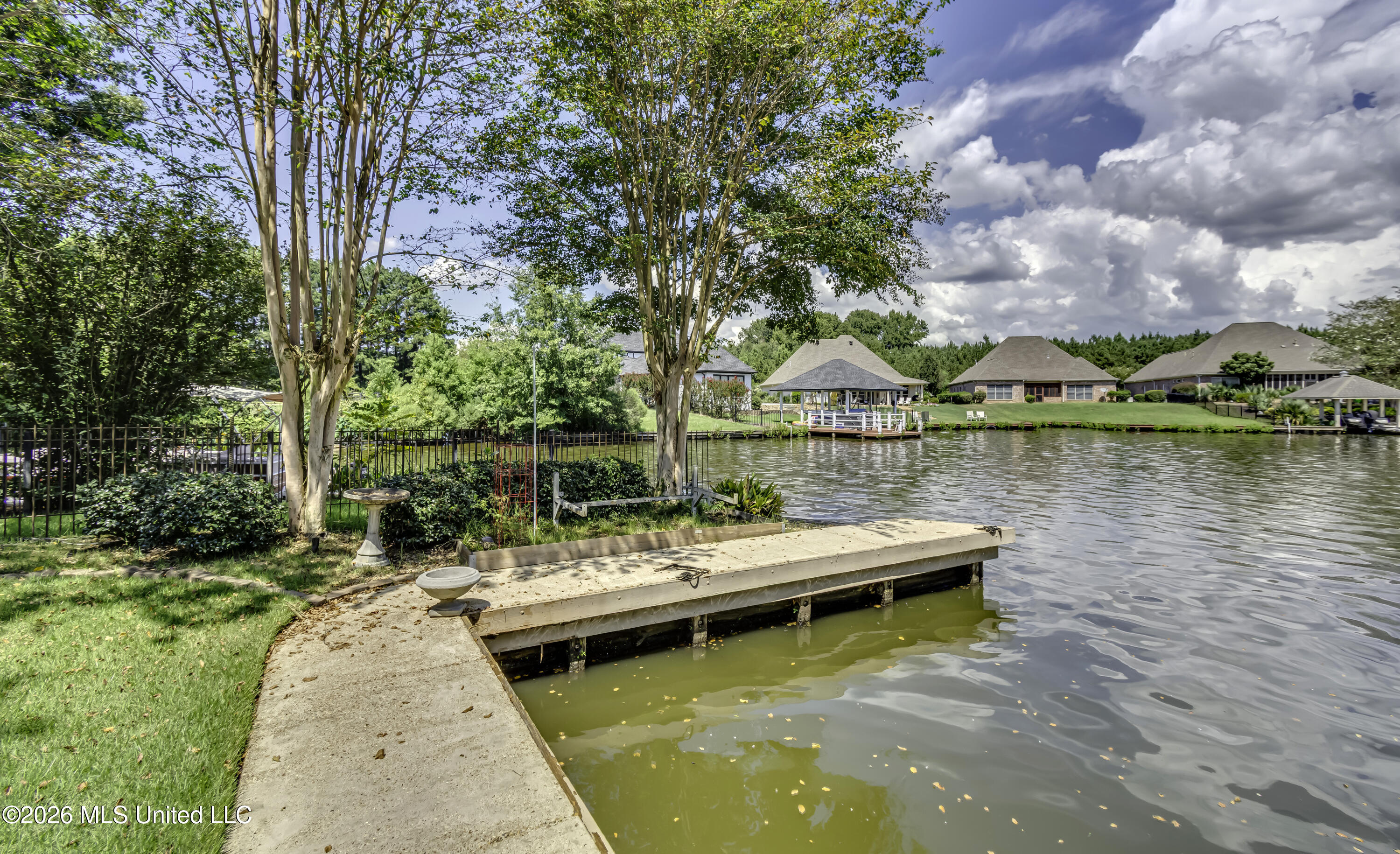 114 Northshore Way Property Photo 5