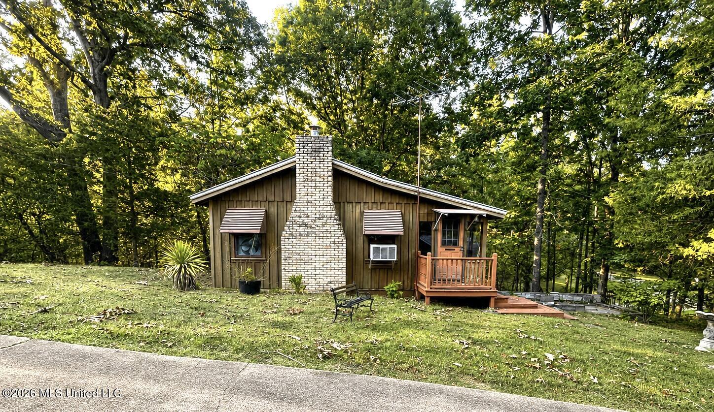 330 Lake Shore Drive Property Photo 3