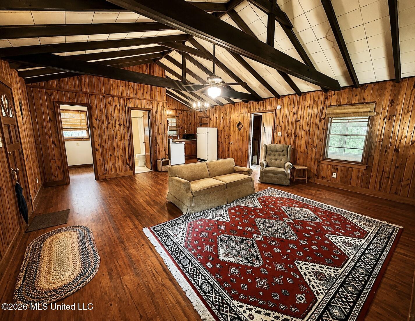 330 Lake Shore Drive Property Photo 8