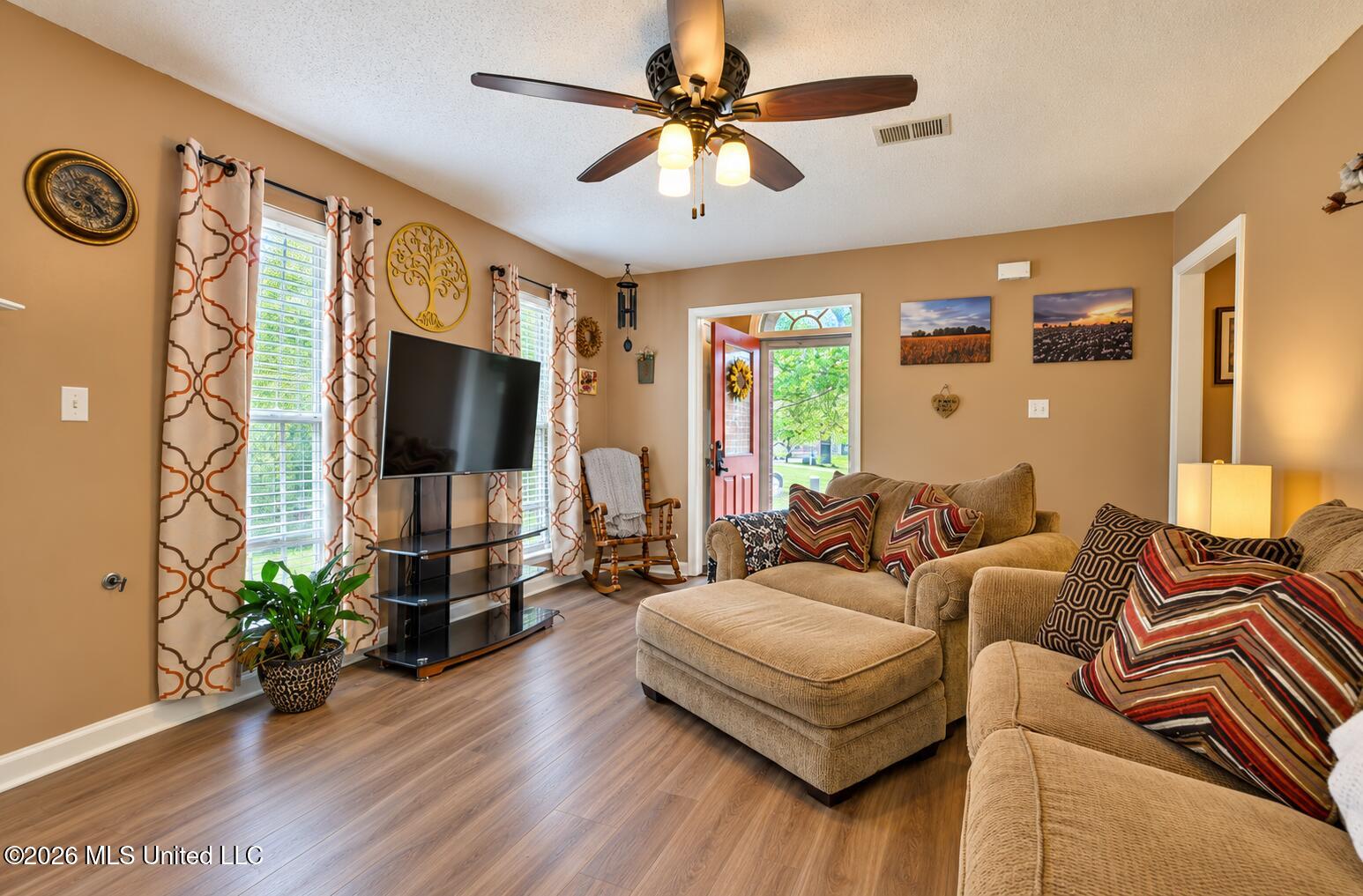 5322 Kalian Cove Property Photo 4
