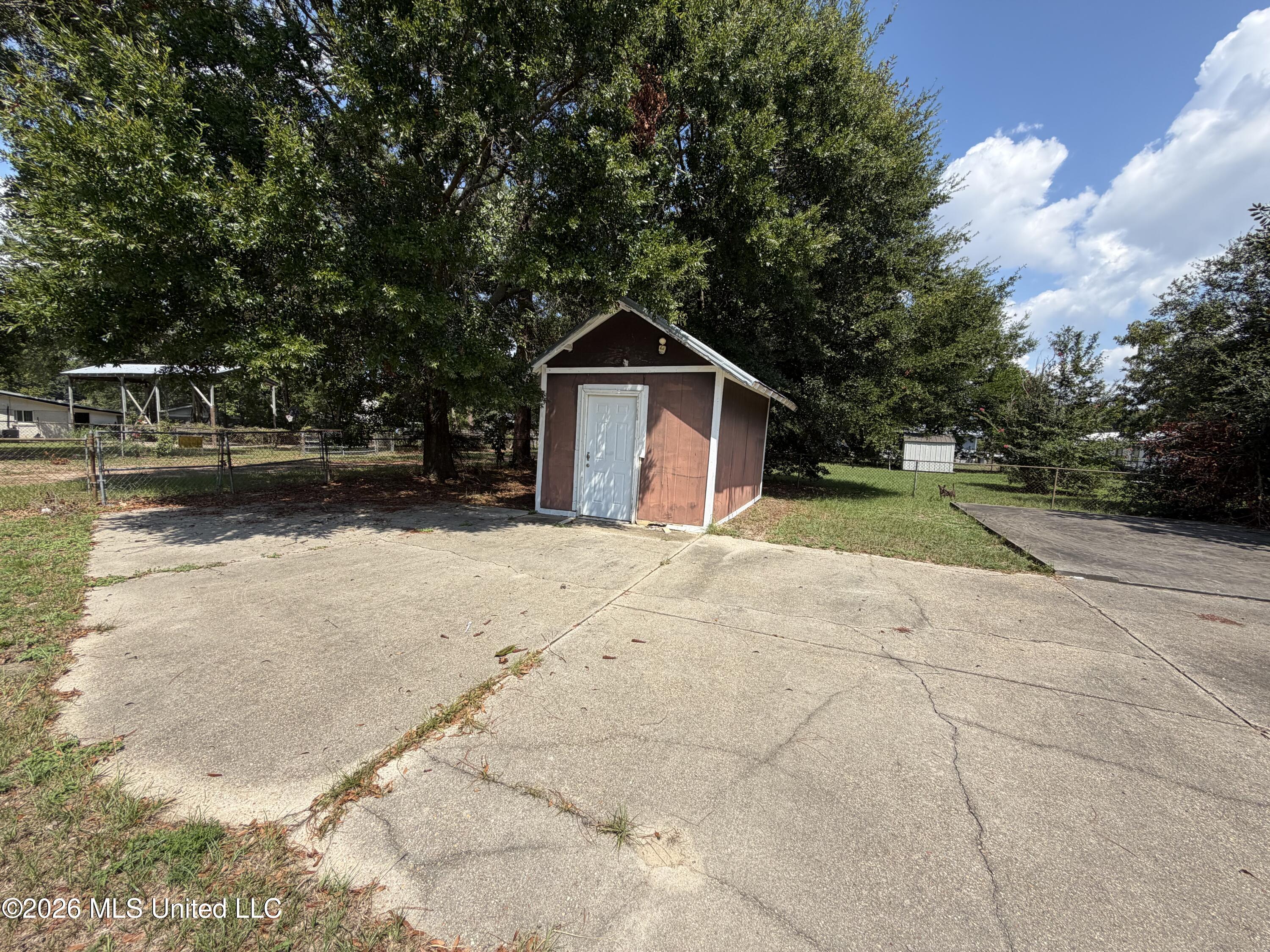 2184 Alice Drive Property Photo 4