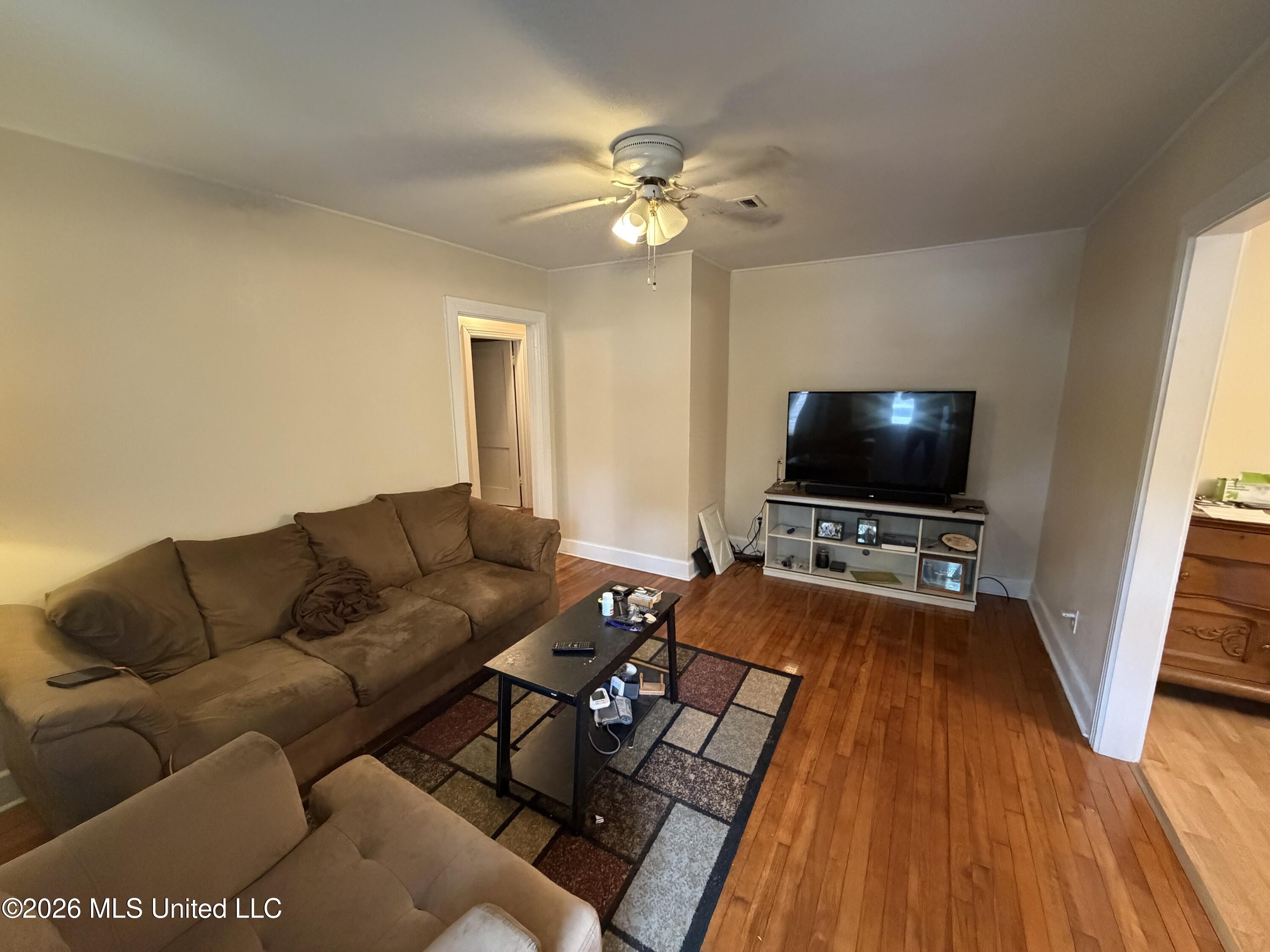 1656 Hollywood Boulevard Property Photo 7