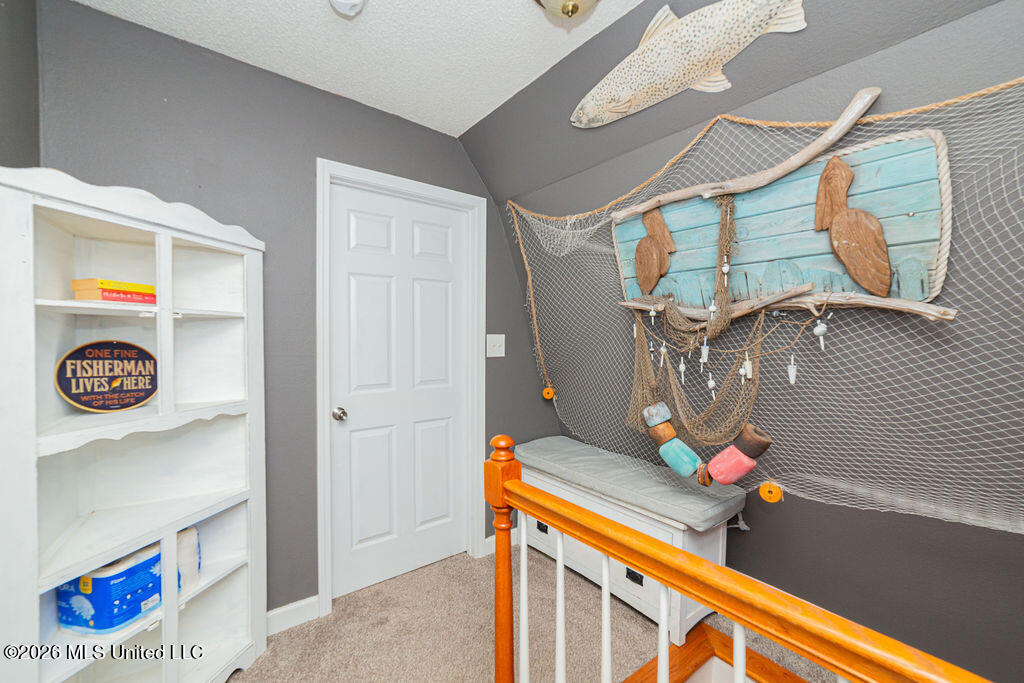 6085 Apache Drive Property Photo 5