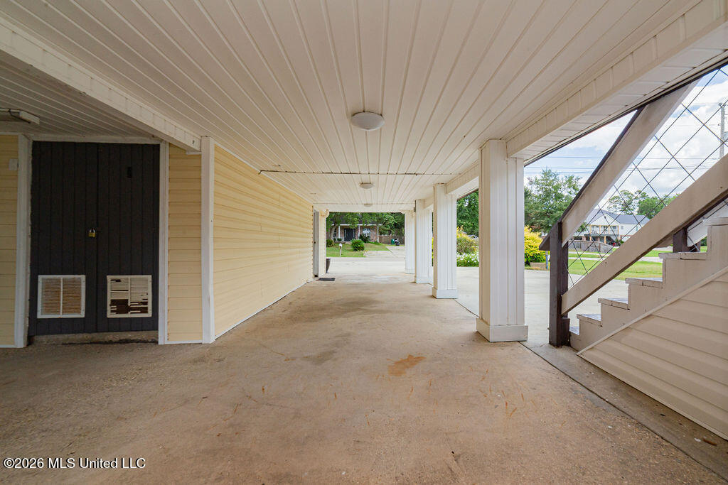 6085 Apache Drive Property Photo 10