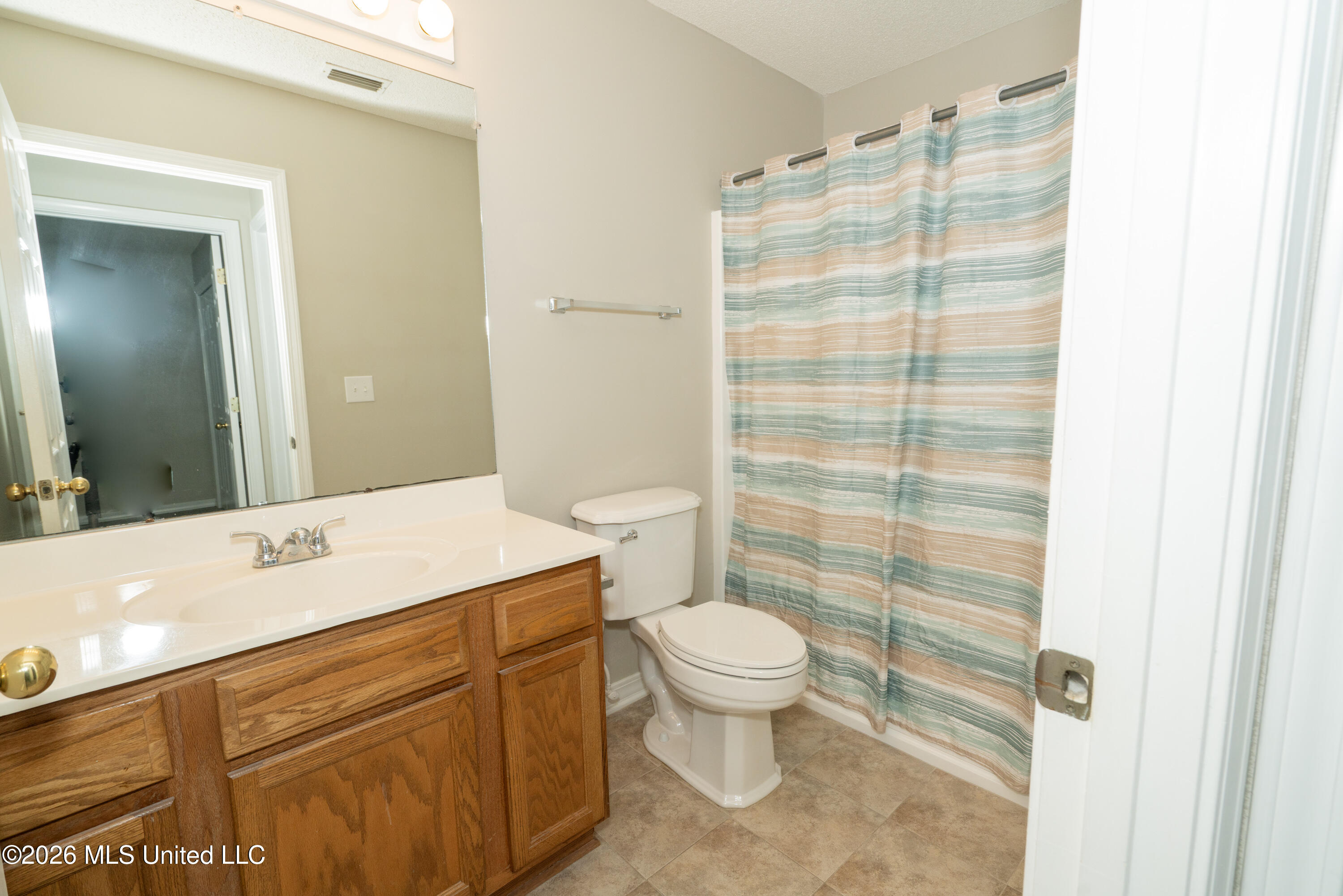 18035 Allen Road Property Photo 10
