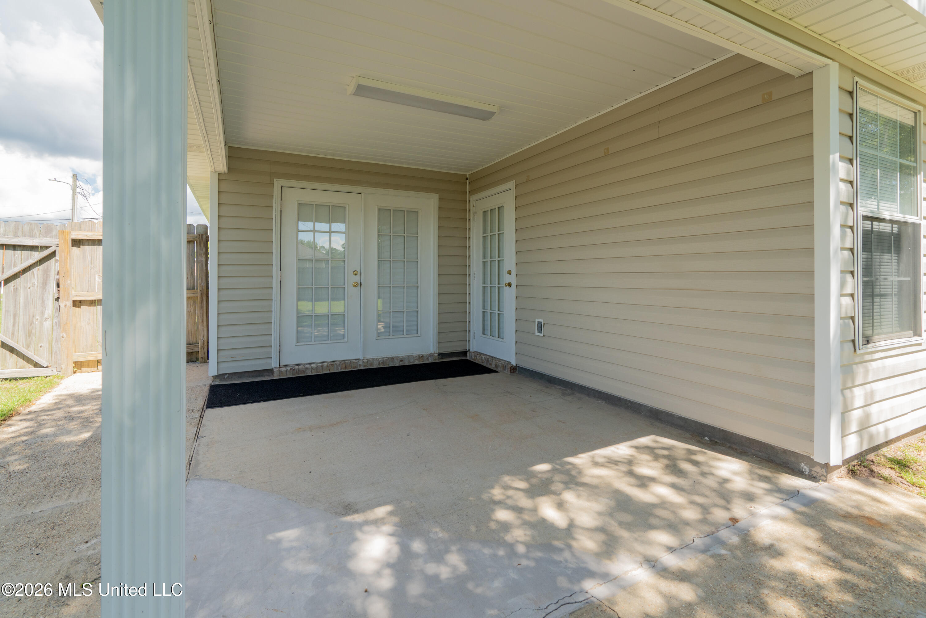 18035 Allen Road Property Photo 17