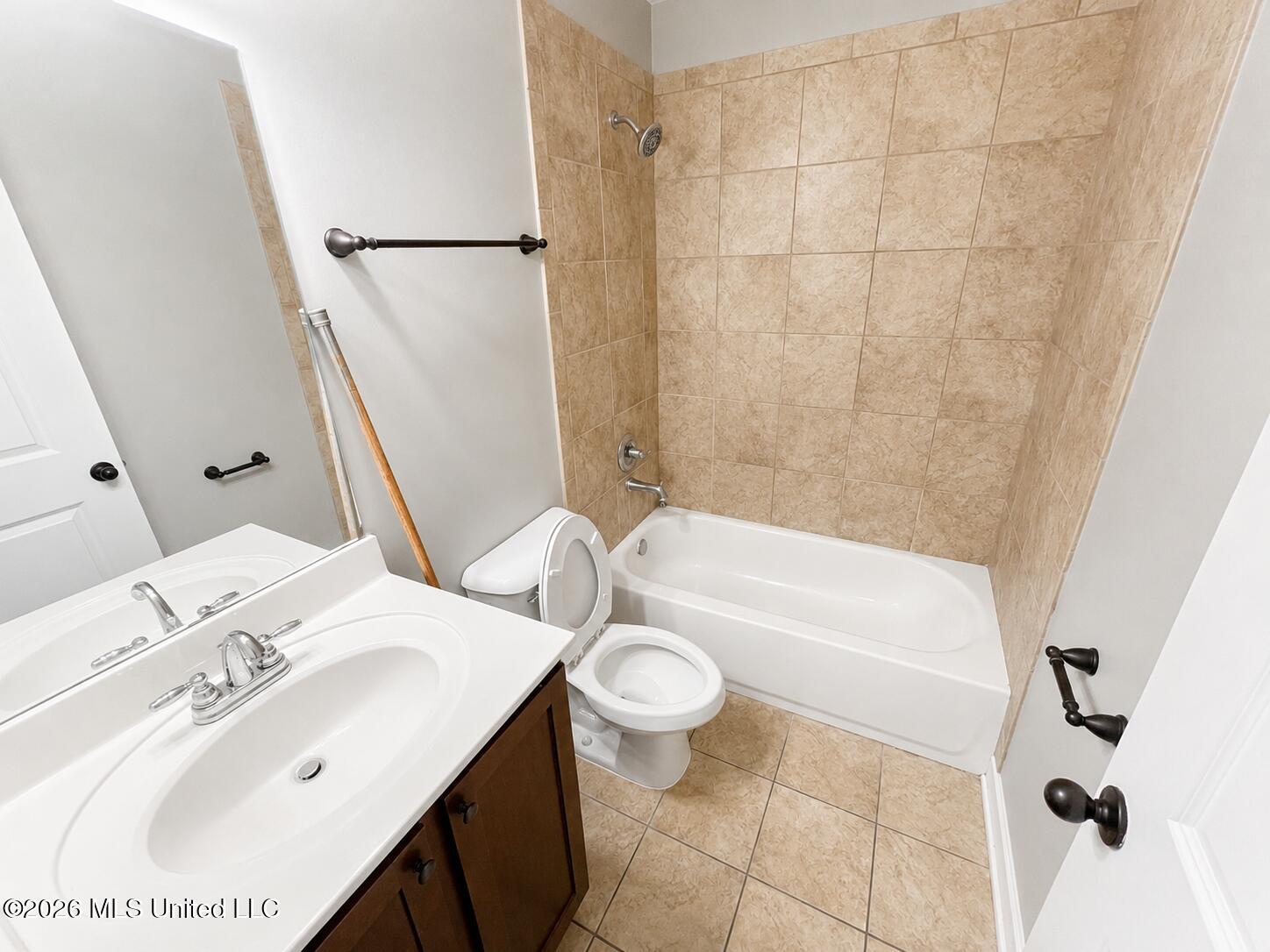 3944 Long Fence Drive Property Photo 9