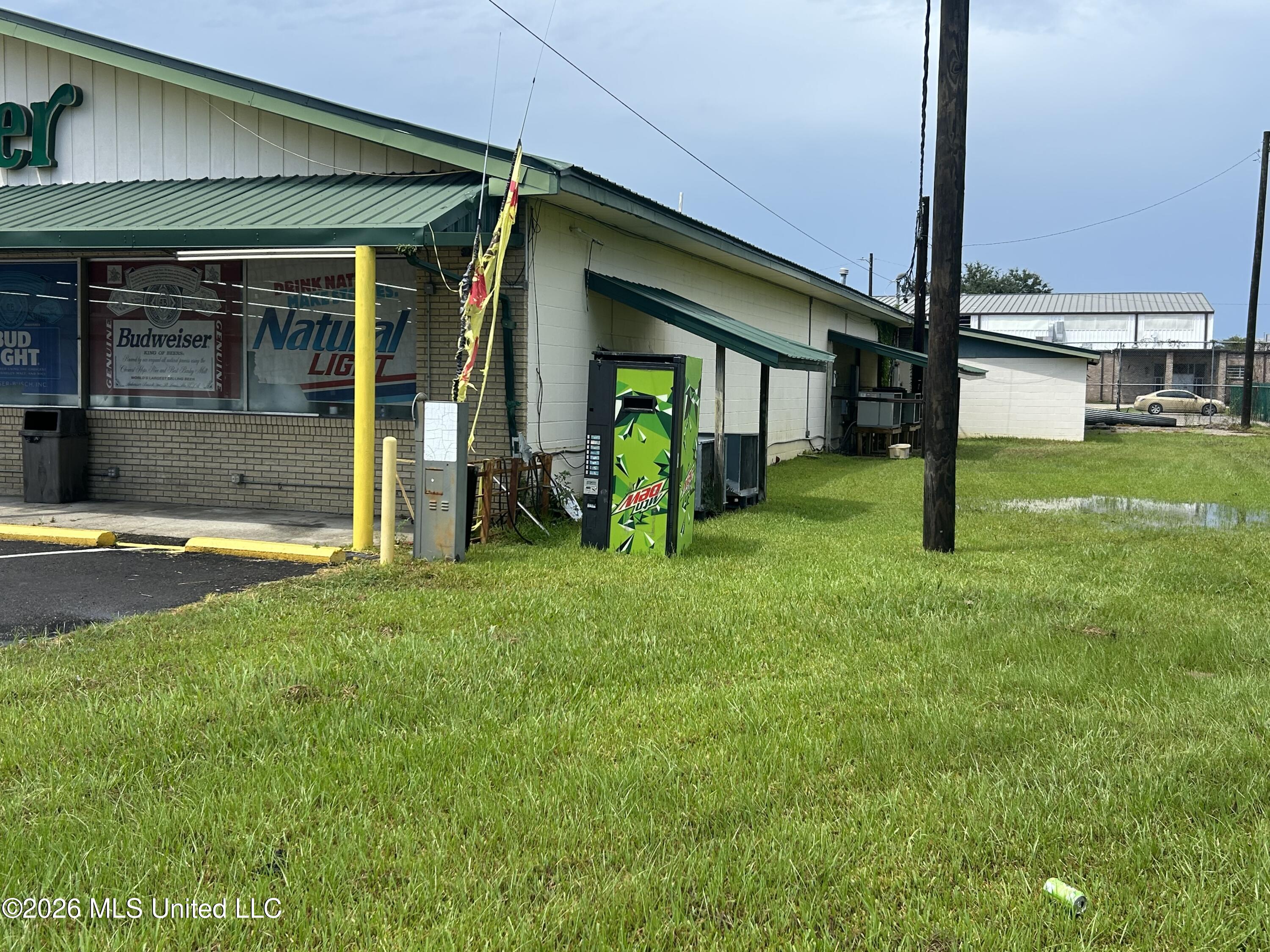 916 Palestine Road Property Photo 14