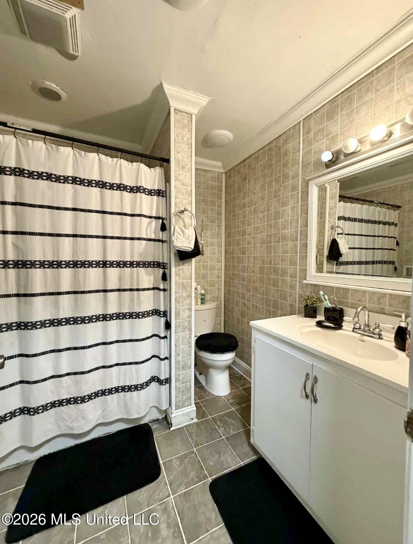 305 Albert Street Property Photo 10