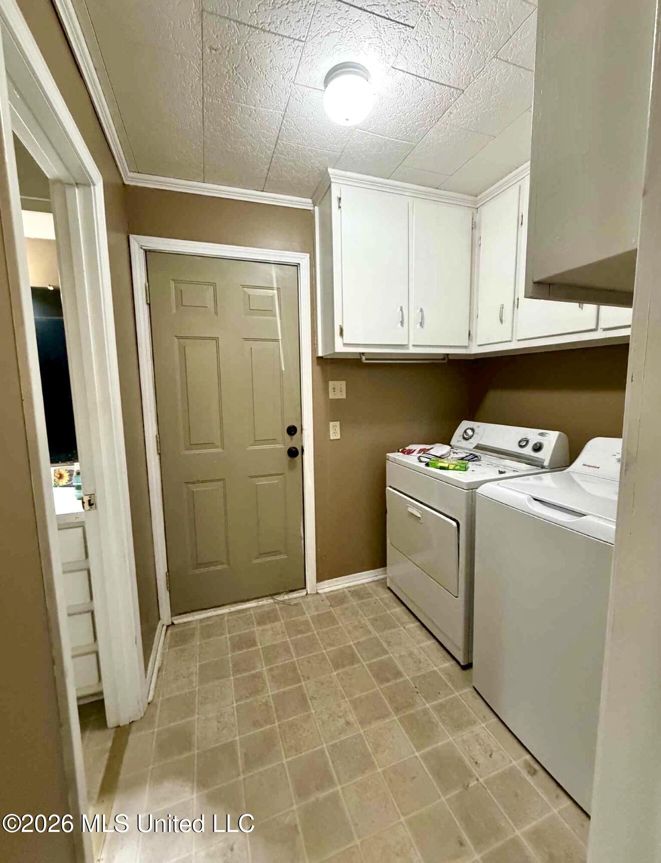 305 Albert Street Property Photo 12