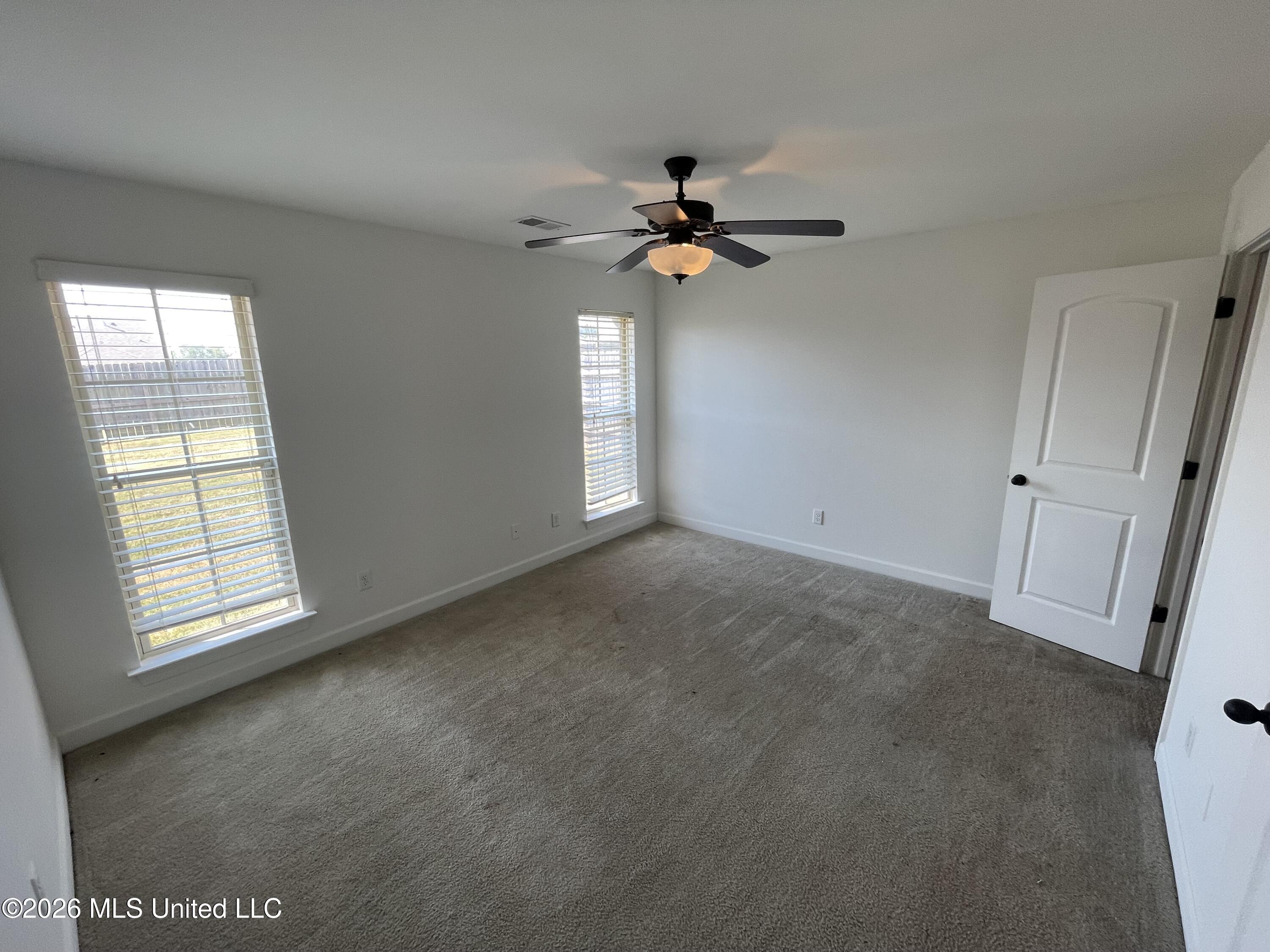 3935 Log Fence Cove Property Photo 4