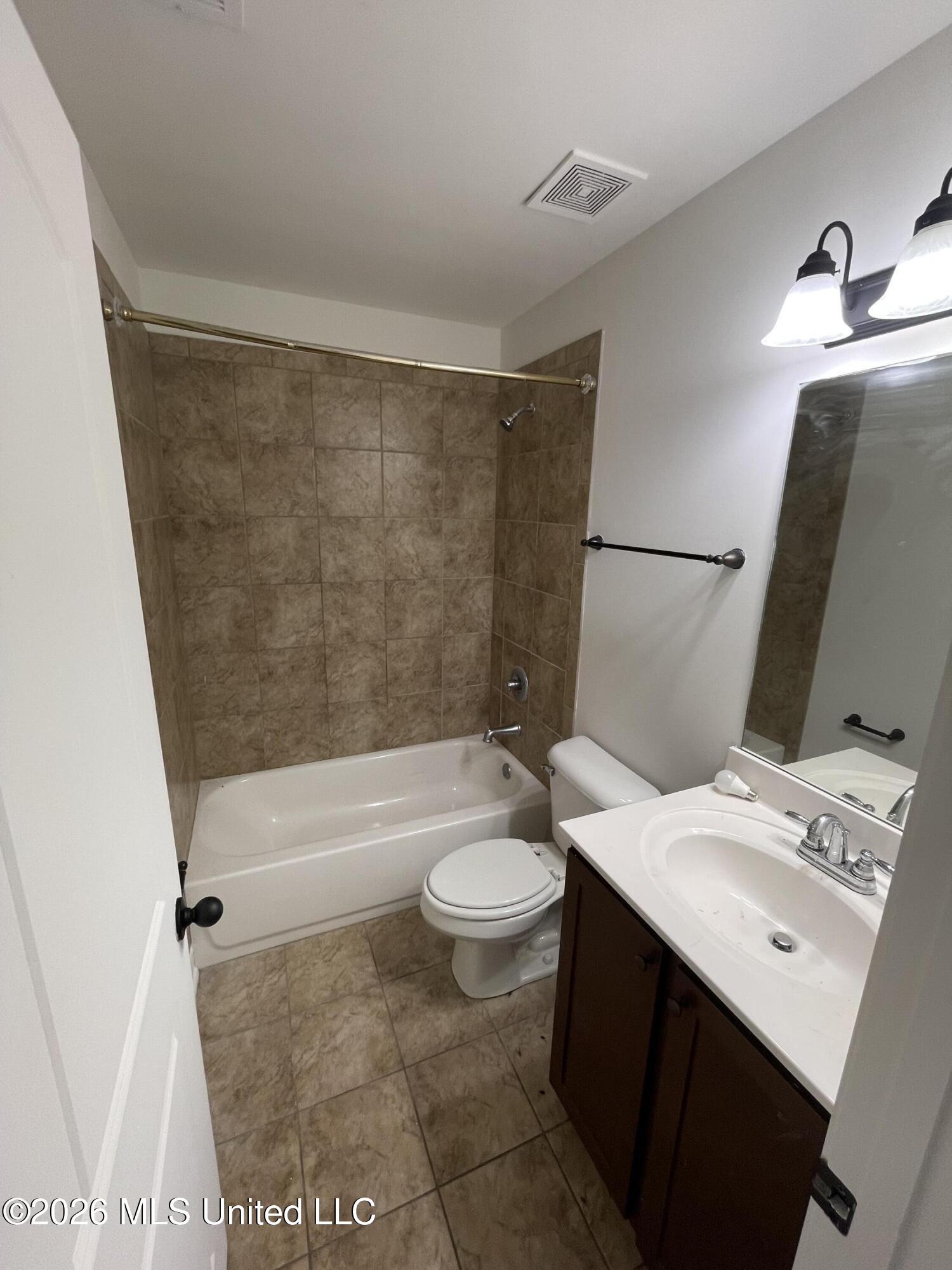 3935 Log Fence Cove Property Photo 8