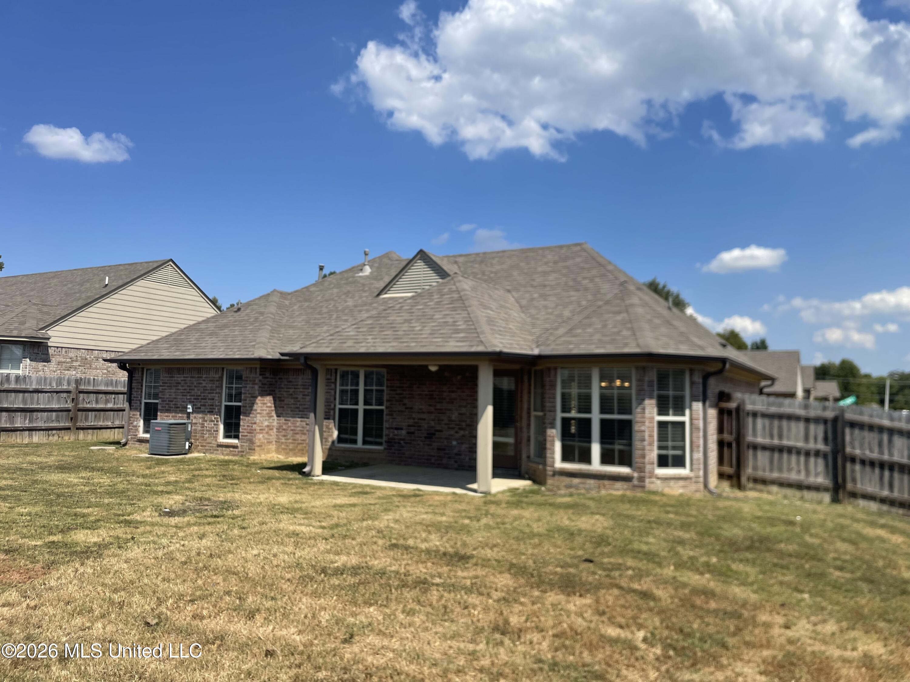 3935 Log Fence Cove Property Photo 9