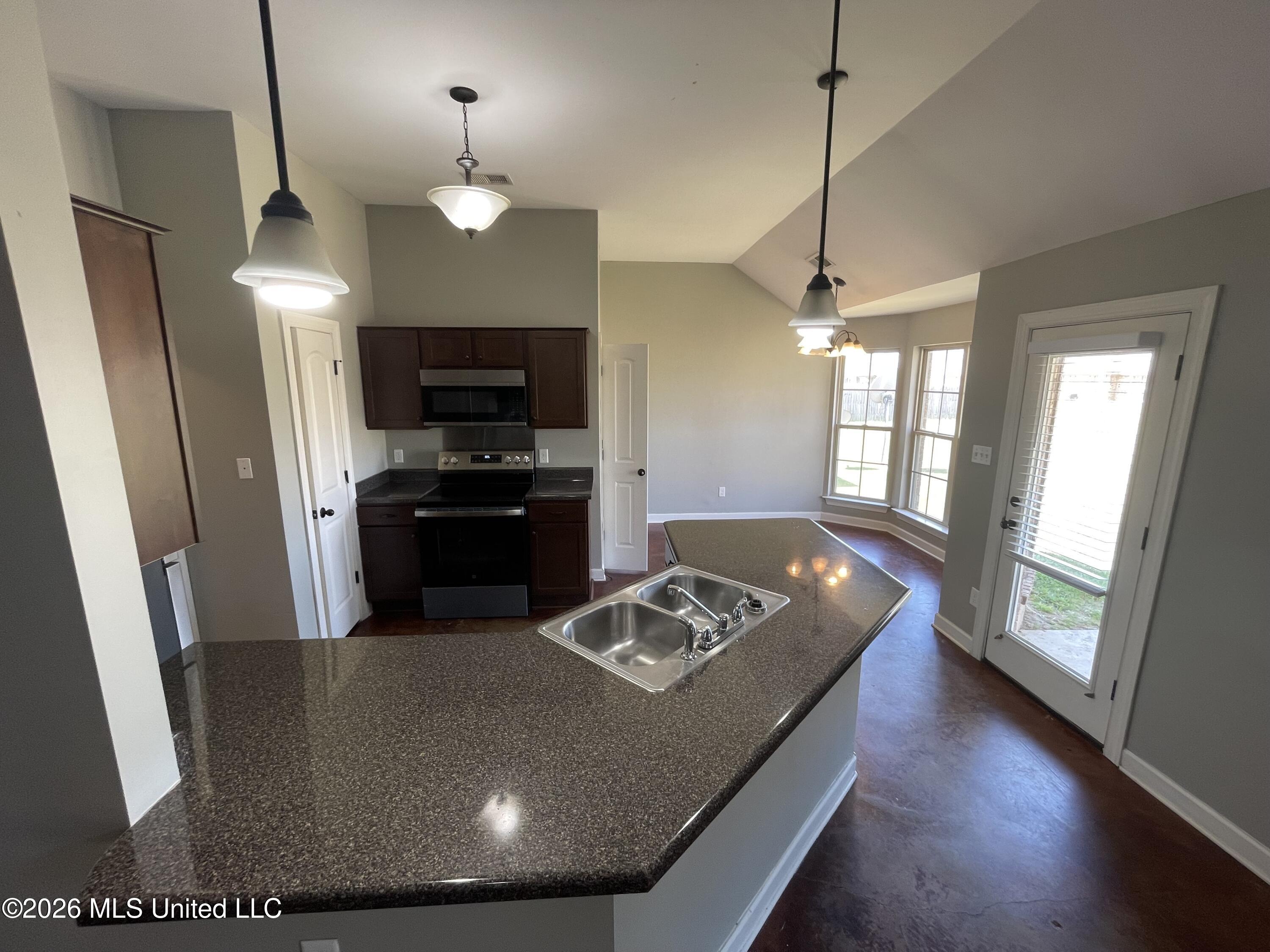 8821 Smith Ranch Drive Property Photo 3