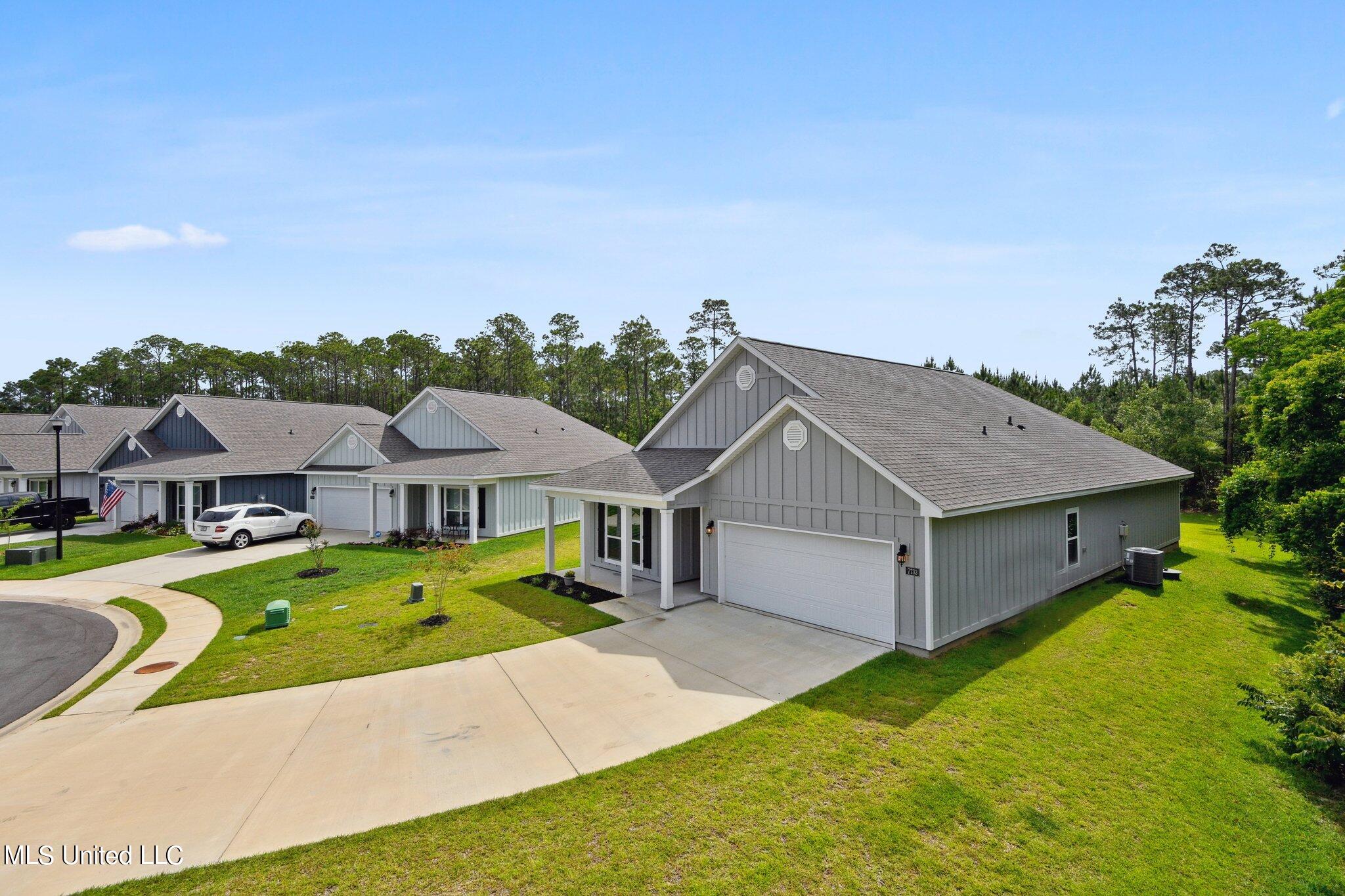 7733 Coral Lane Property Photo 4
