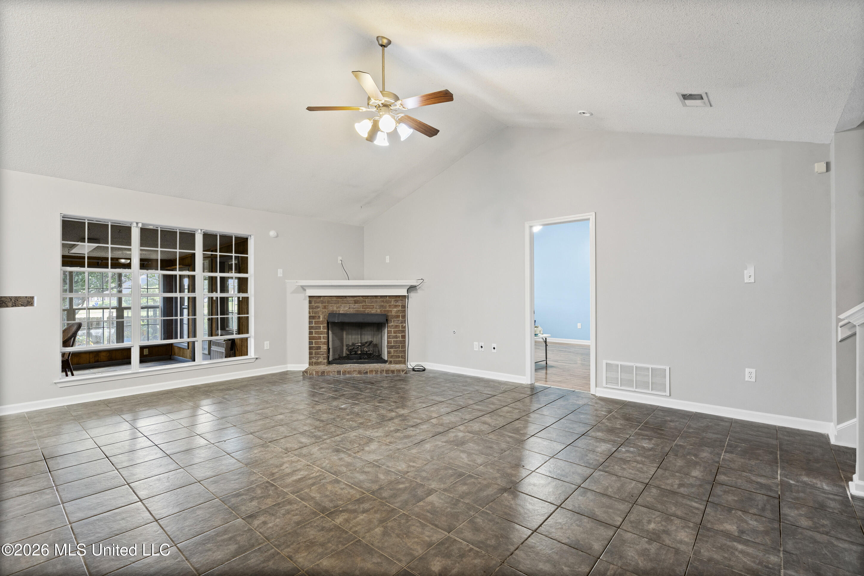 10481 Rhapsody Cove Property Photo 4
