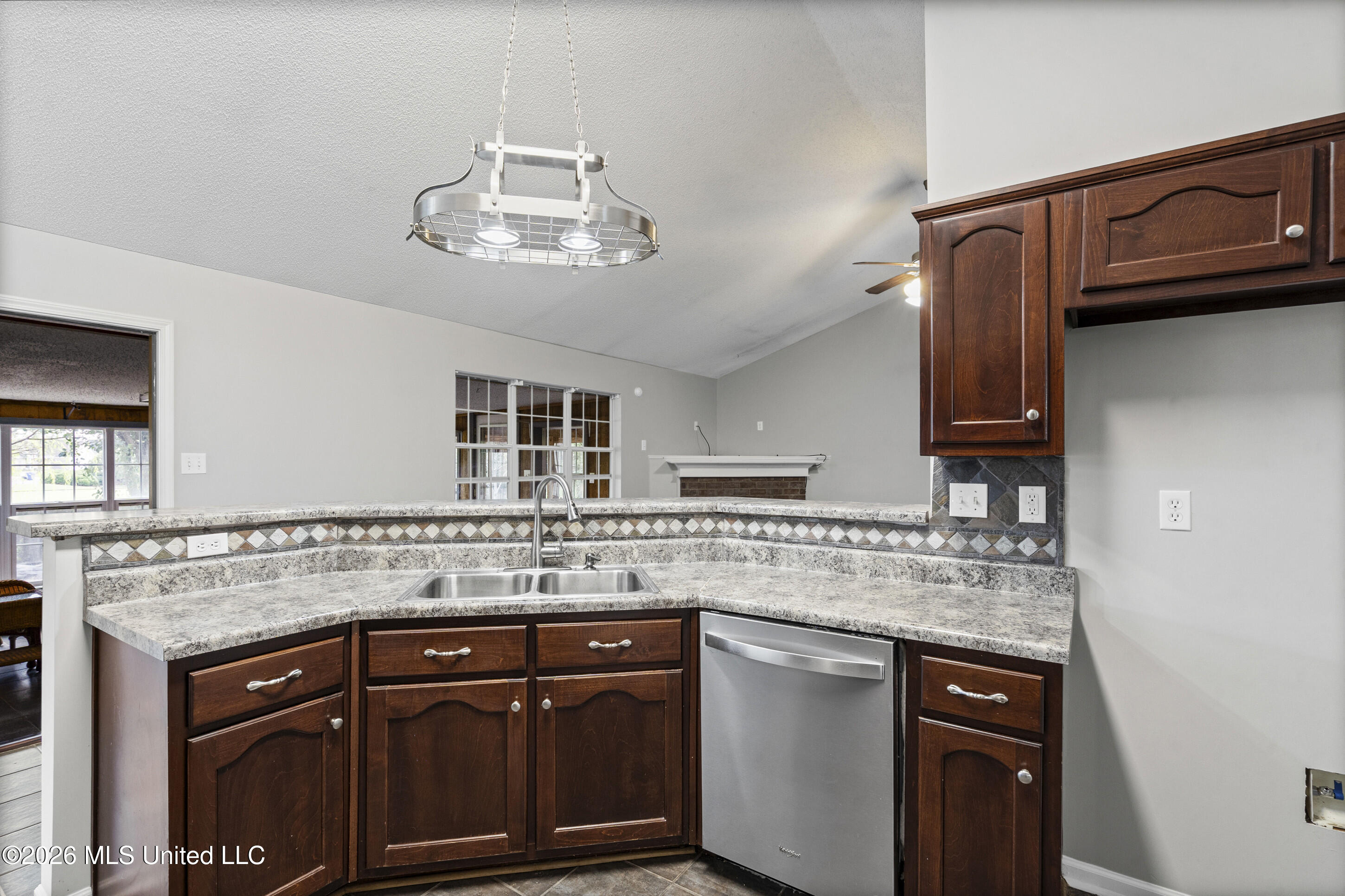 10481 Rhapsody Cove Property Photo 9