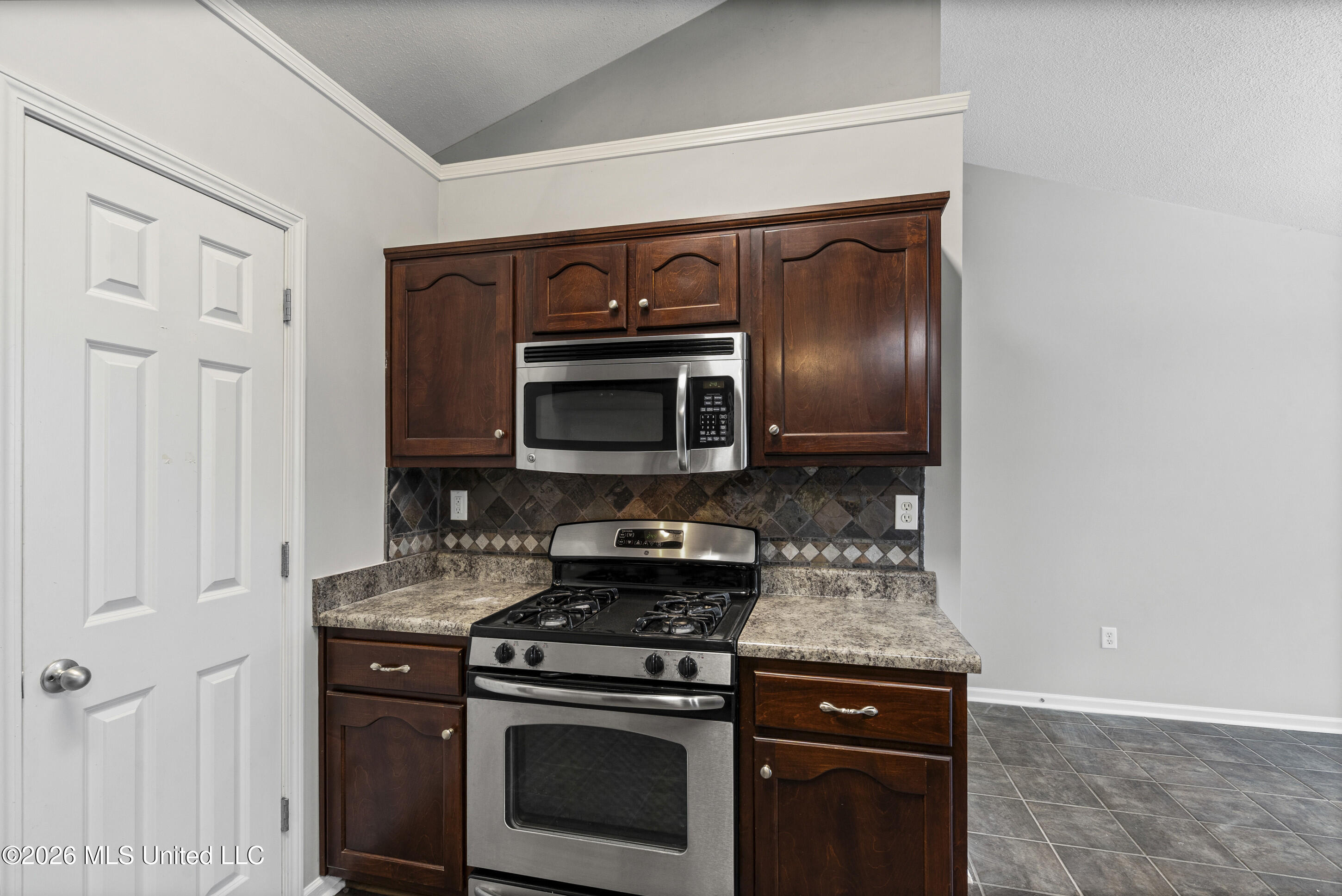 10481 Rhapsody Cove Property Photo 10