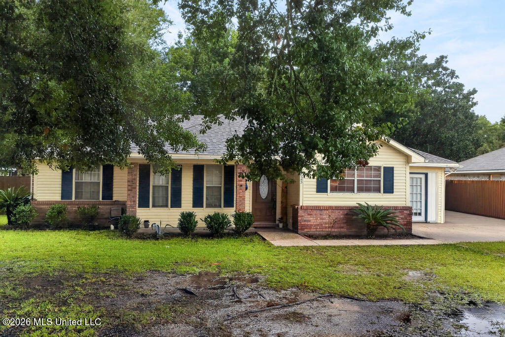 2625 Beachview Drive Property Photo 4
