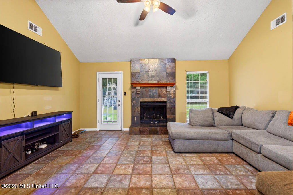 2625 Beachview Drive Property Photo 6