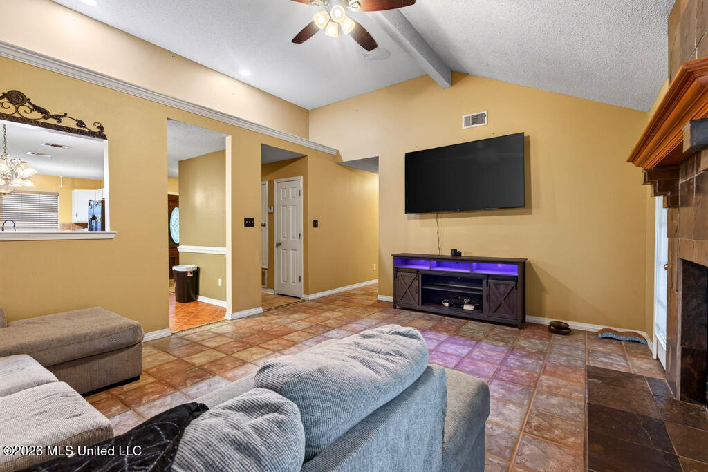 2625 Beachview Drive Property Photo 9