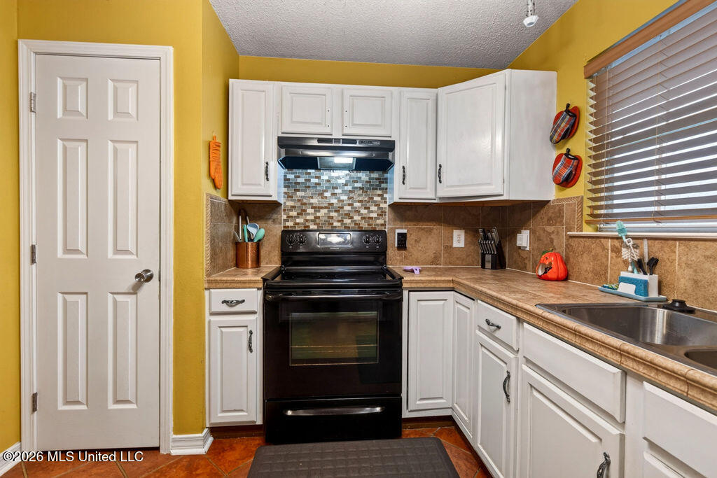 2625 Beachview Drive Property Photo 14