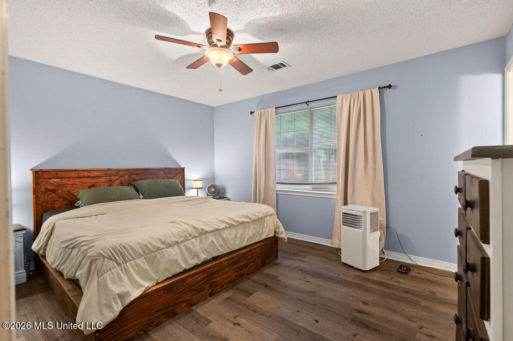 2625 Beachview Drive Property Photo 21