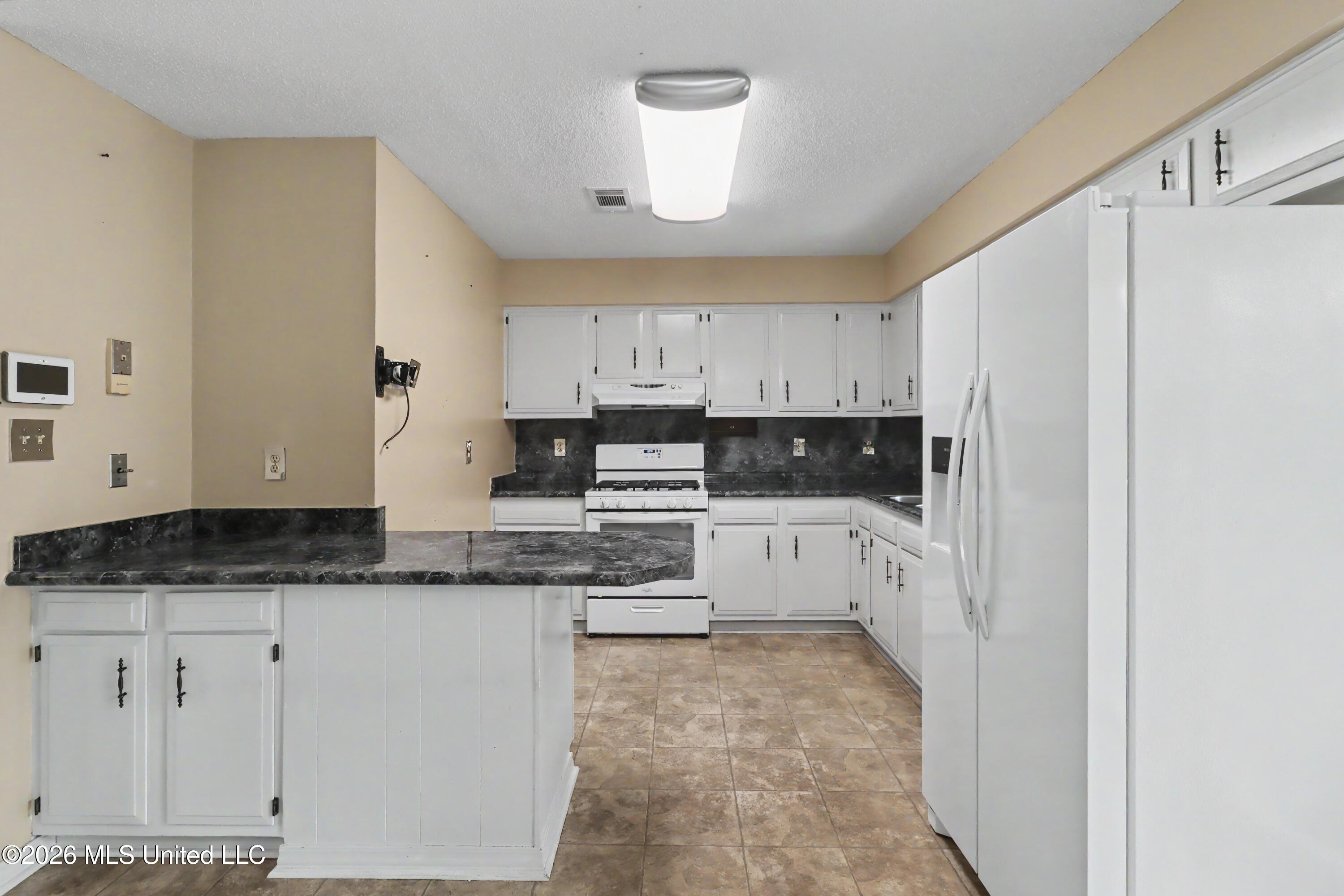 6604 Amherst Drive Property Photo 9
