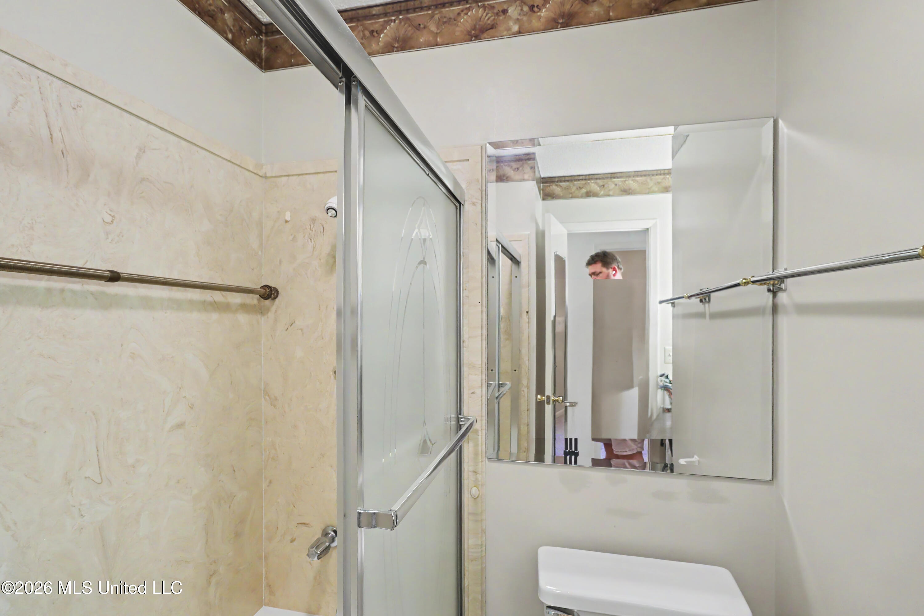 6604 Amherst Drive Property Photo 14