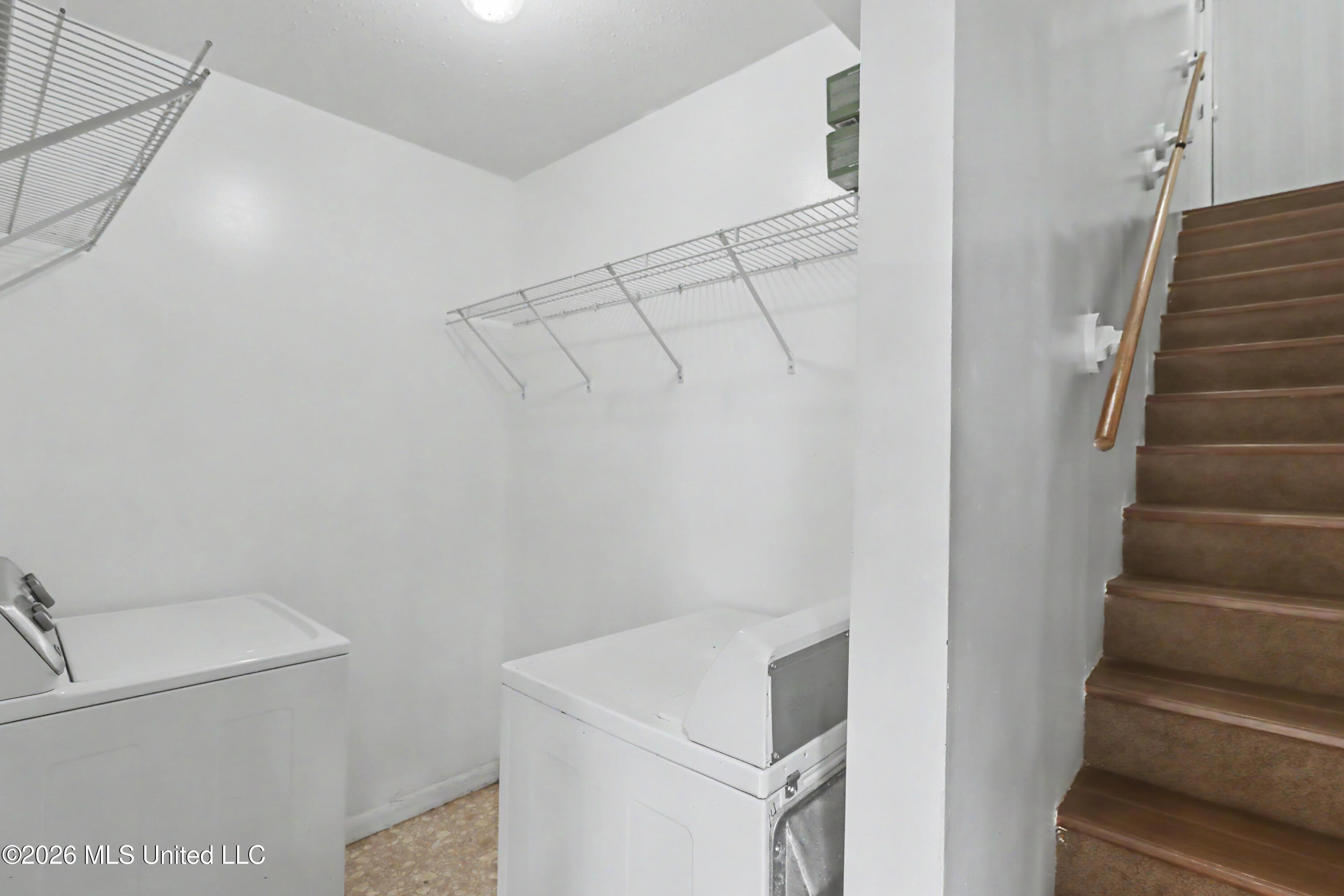 6604 Amherst Drive Property Photo 22