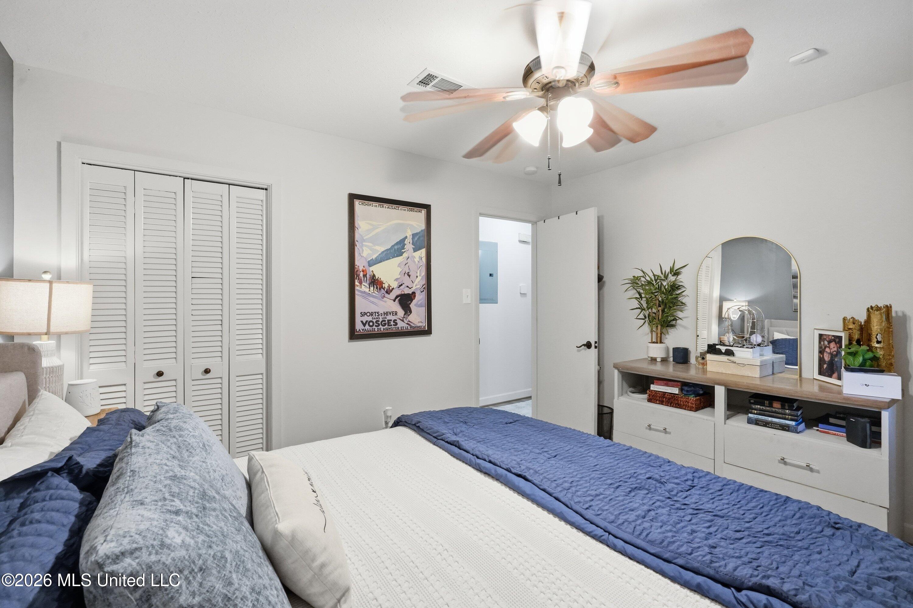 305 Rollingwood Avenue Property Photo 14