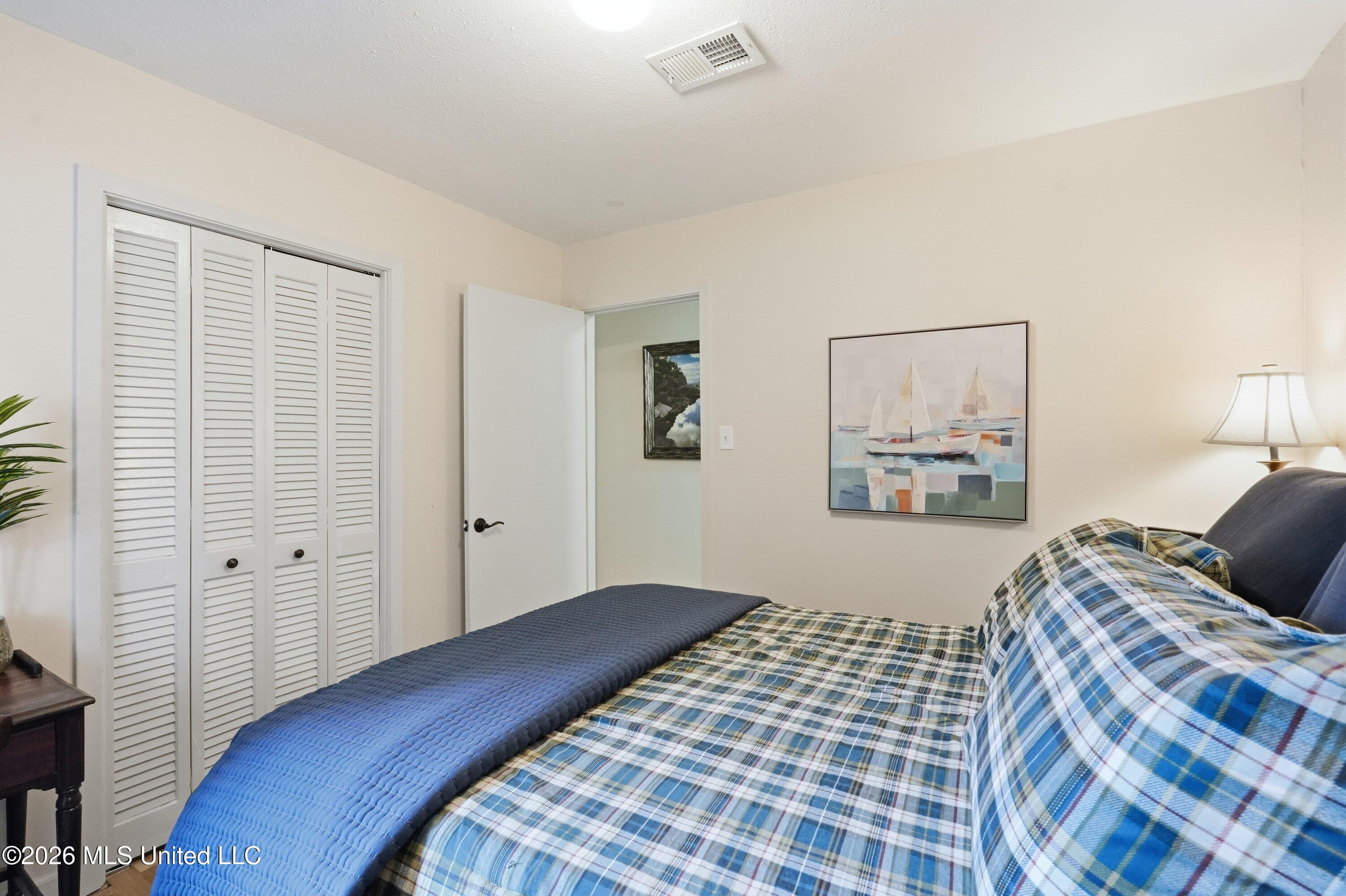 305 Rollingwood Avenue Property Photo 16