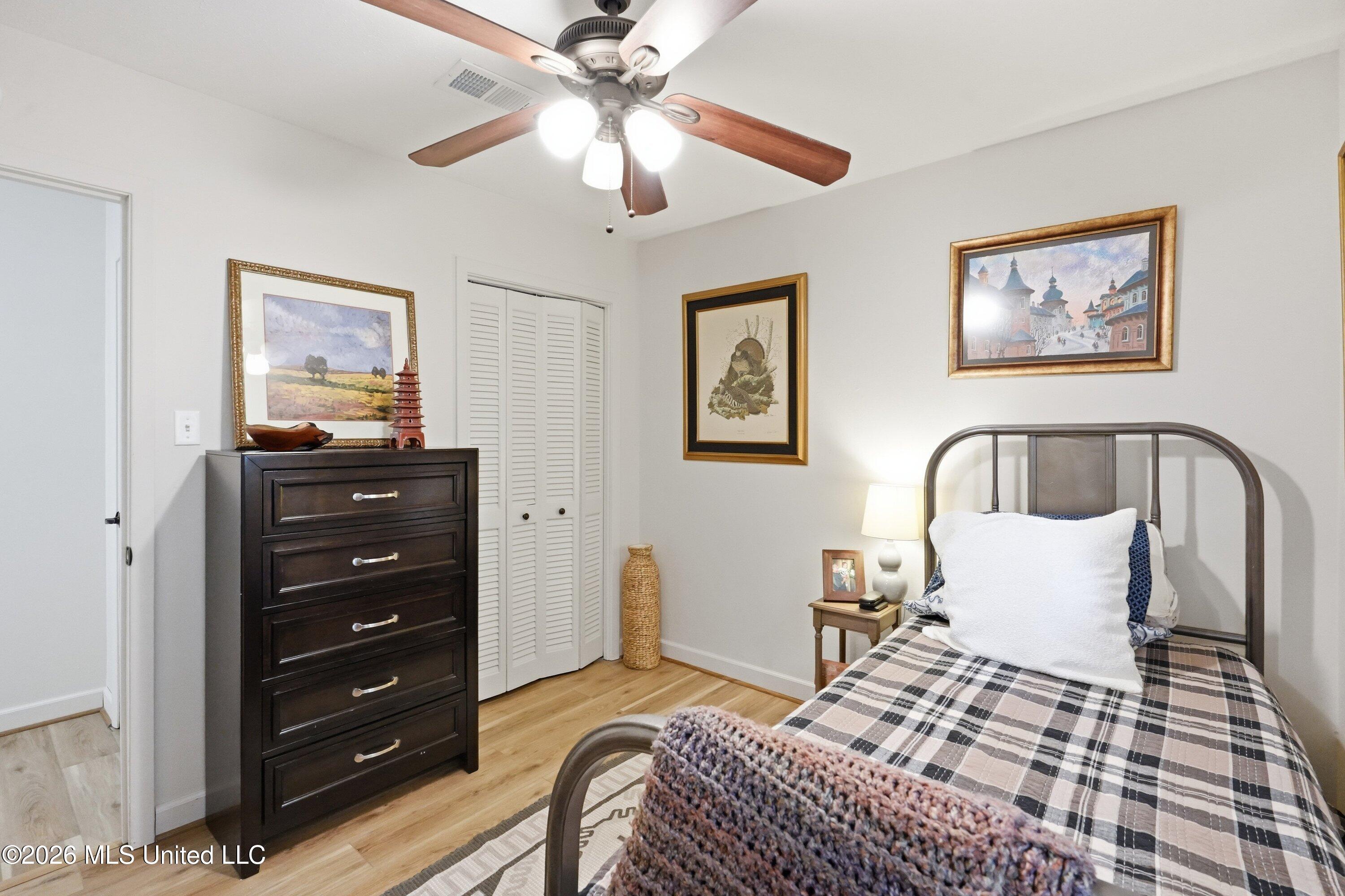 305 Rollingwood Avenue Property Photo 18