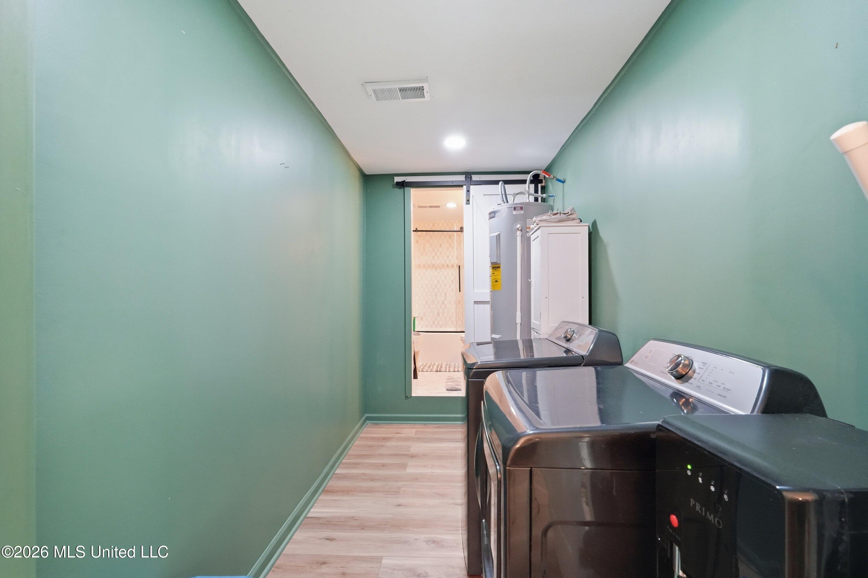 305 Rollingwood Avenue Property Photo 19