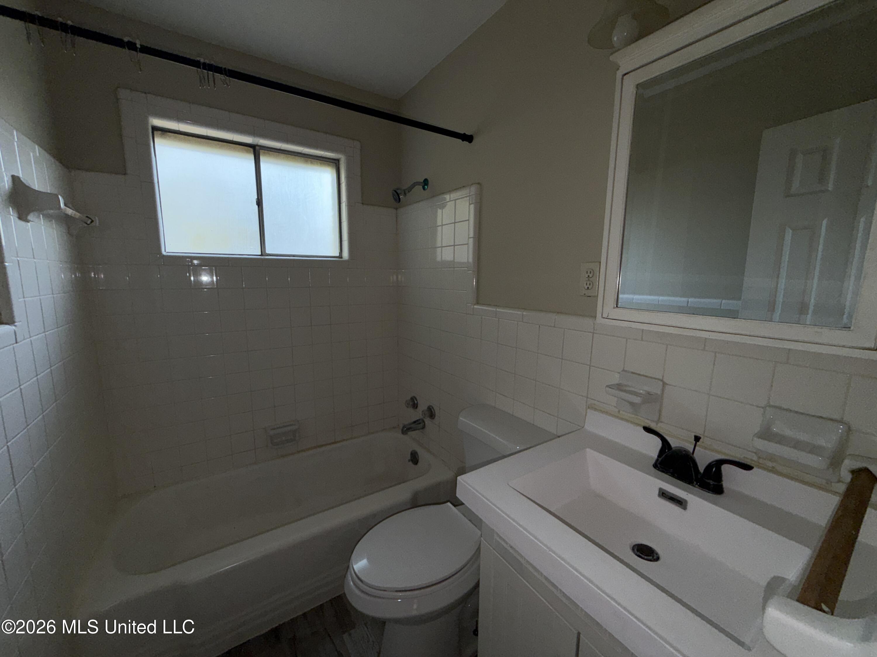 1455 Moss Point Drive Property Photo 10