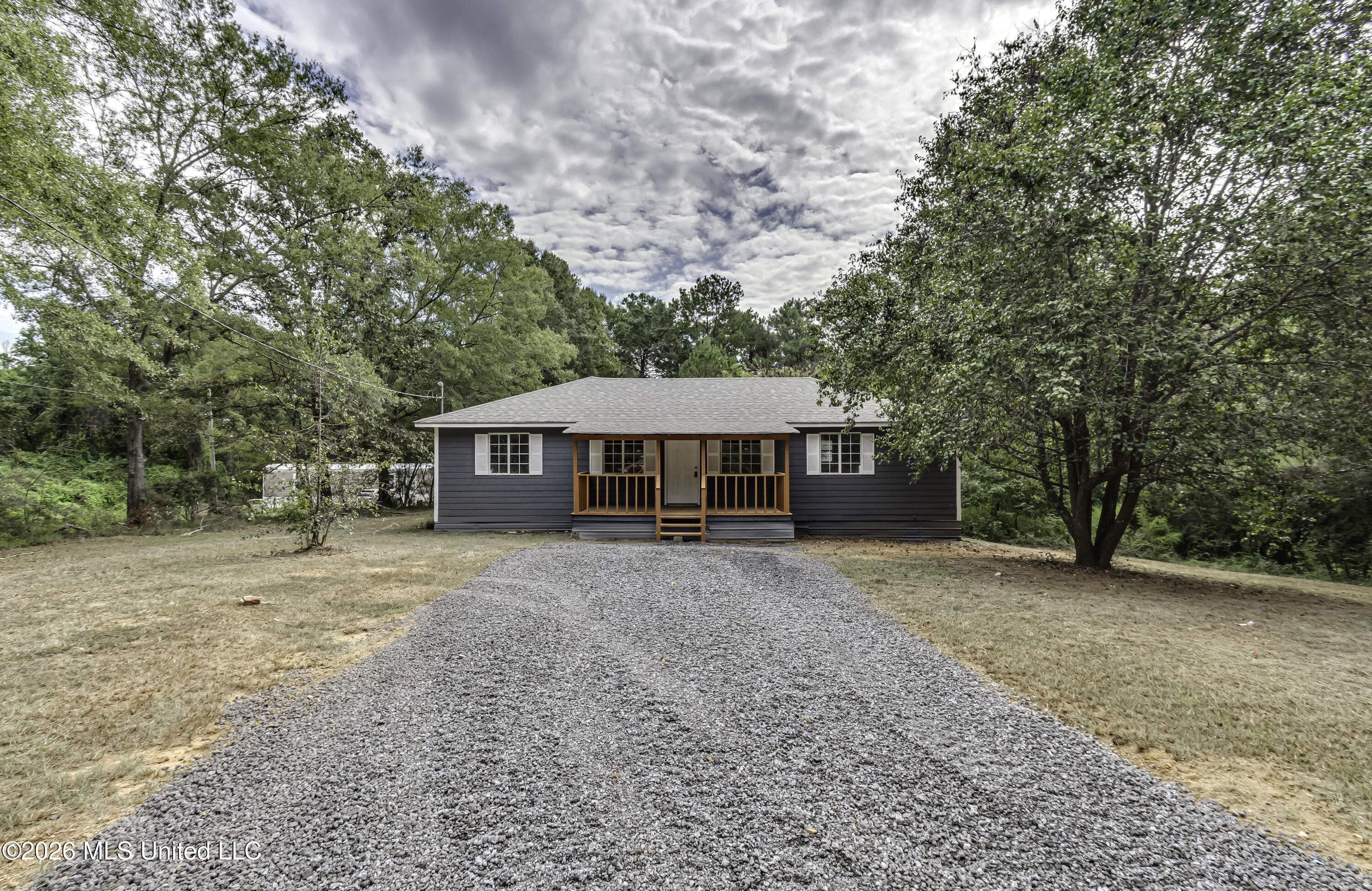 122 Hull Drive Property Photo 2