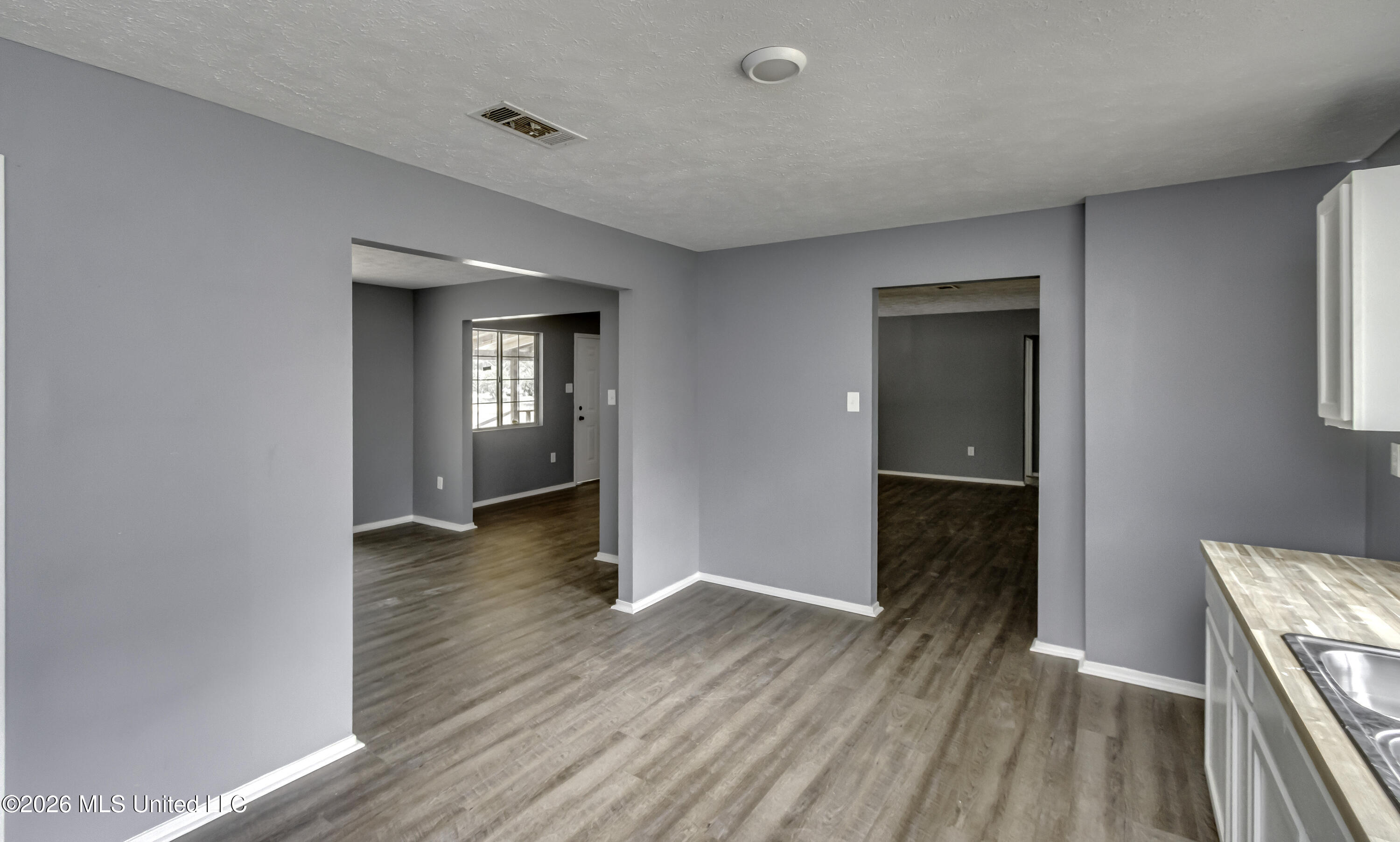 122 Hull Drive Property Photo 8