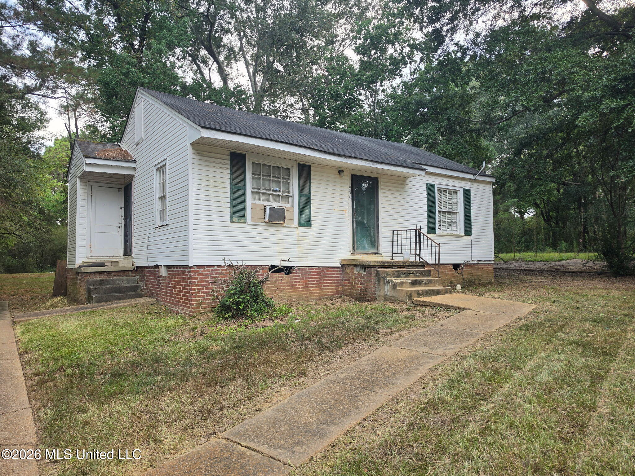 959 Combs Street Property Photo 1