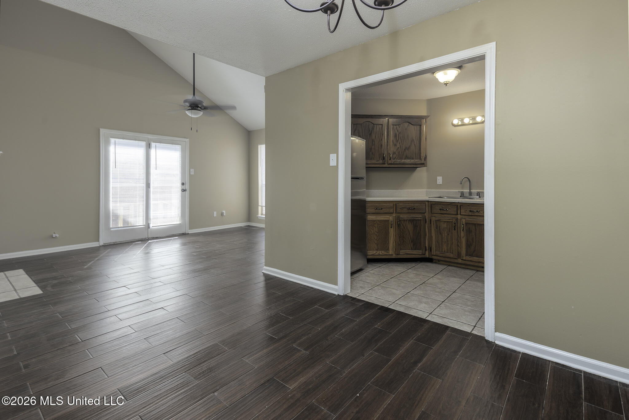 1554 Joy Boulevard Property Photo 12