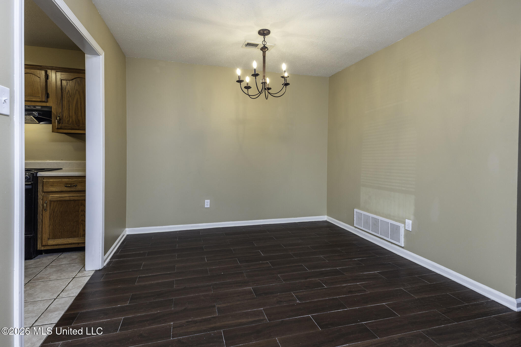 1554 Joy Boulevard Property Photo 13