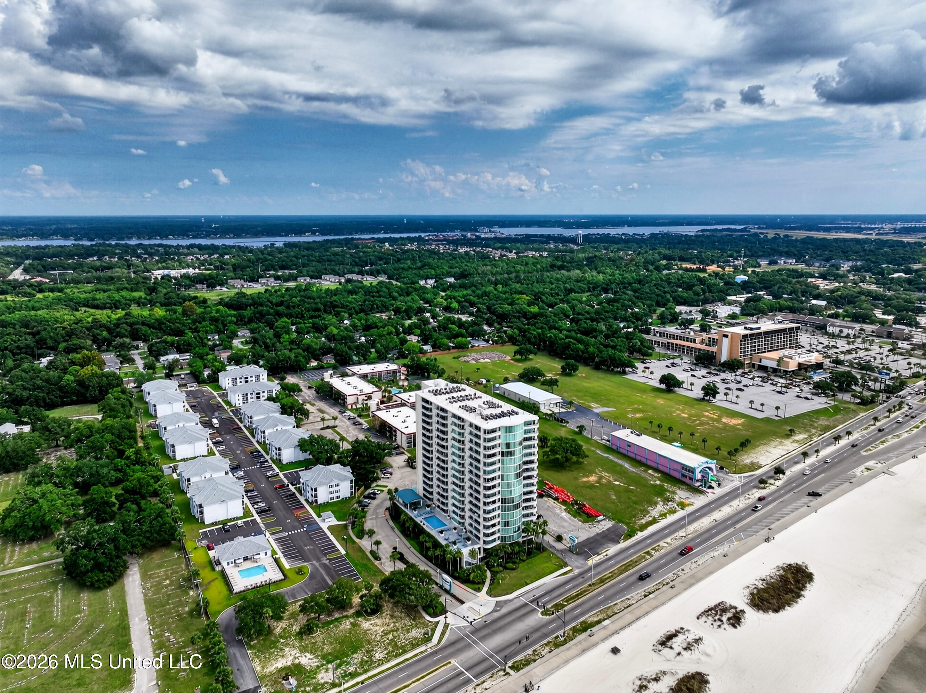 2060 Beach Boulevard Property Photo 6