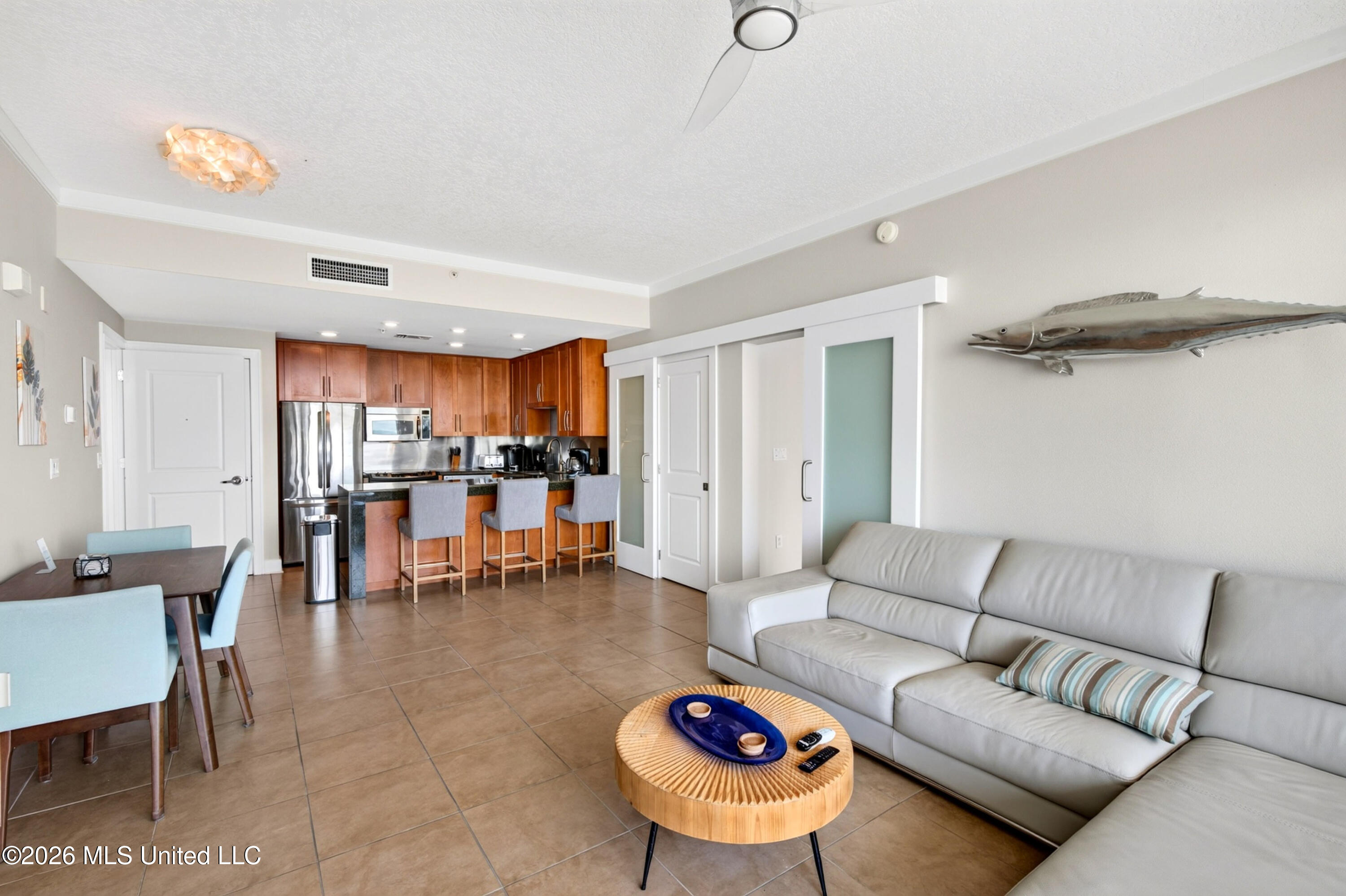 2060 Beach Boulevard Property Photo 10