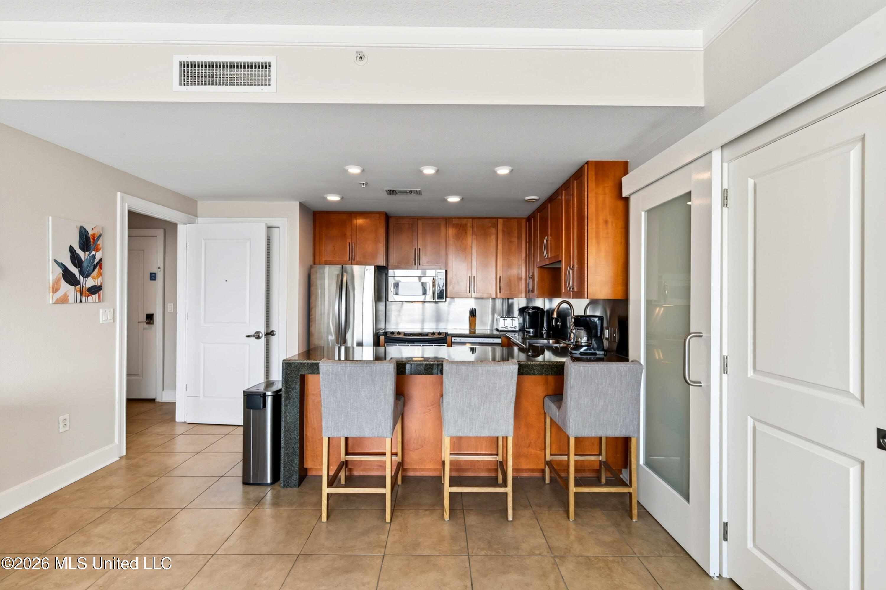 2060 Beach Boulevard Property Photo 11