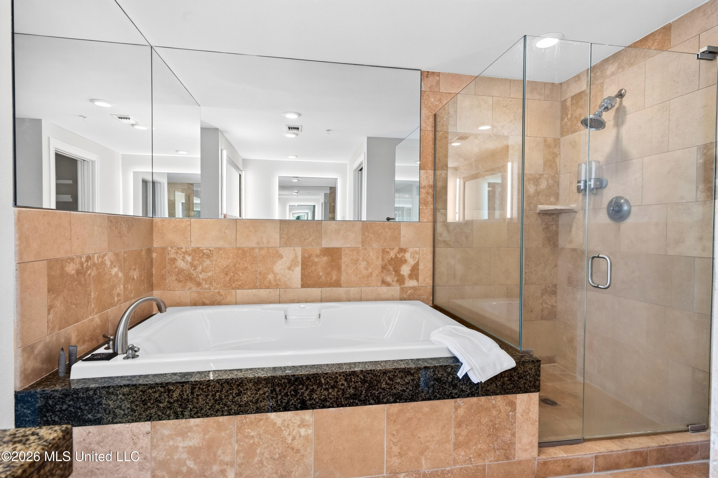 2060 Beach Boulevard Property Photo 17