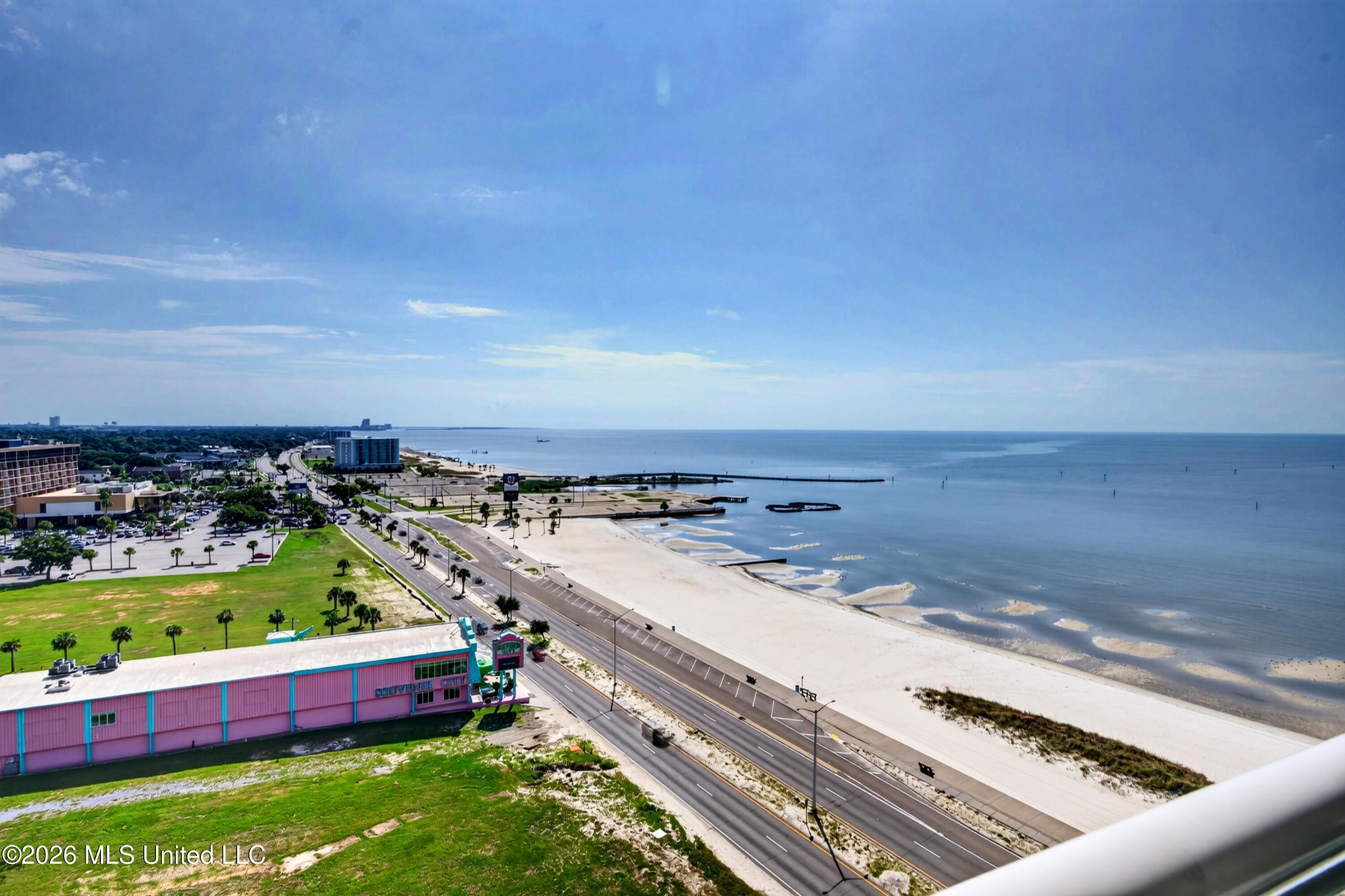 2060 Beach Boulevard Property Photo 19