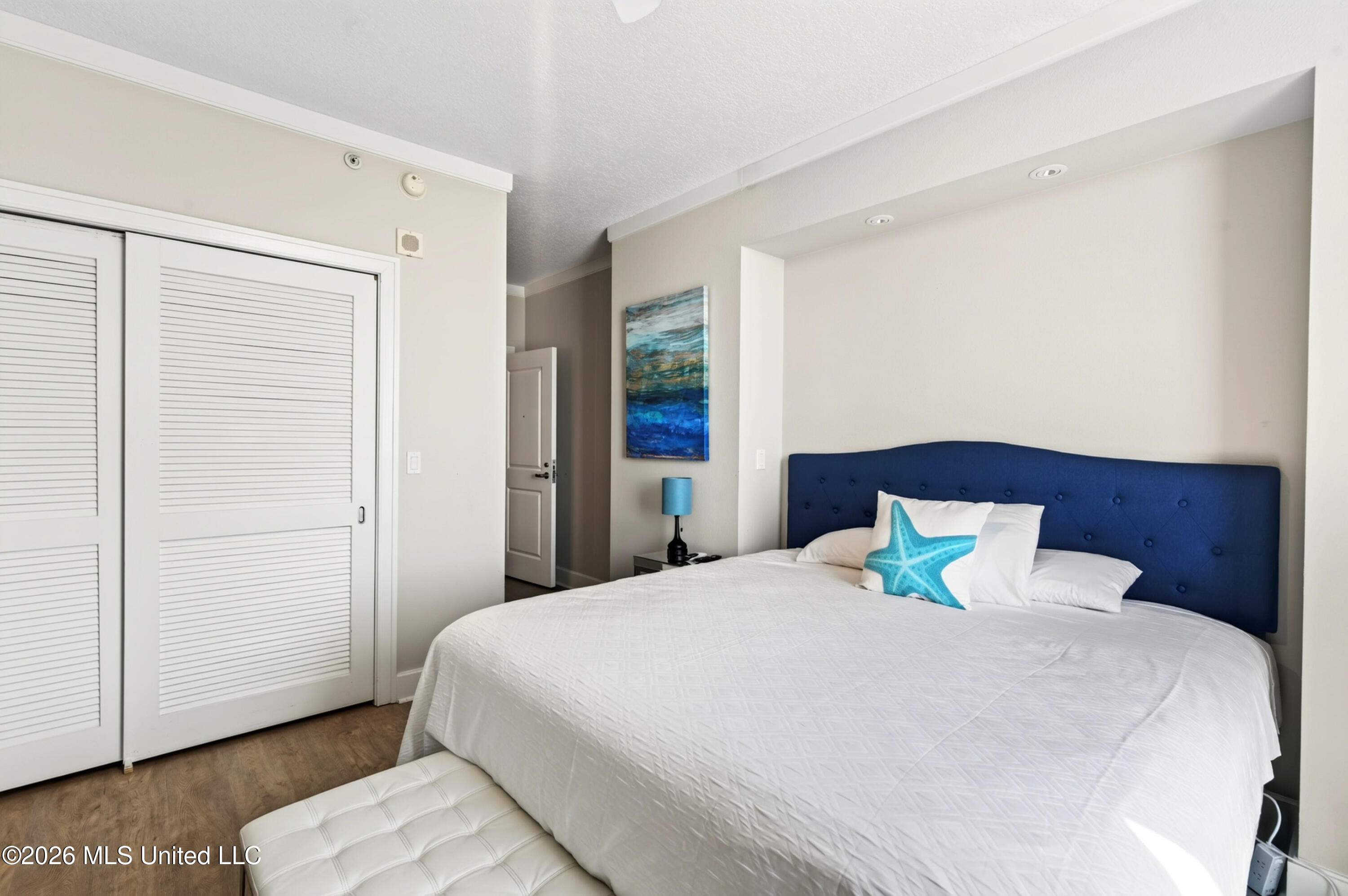 2060 Beach Boulevard Property Photo 22