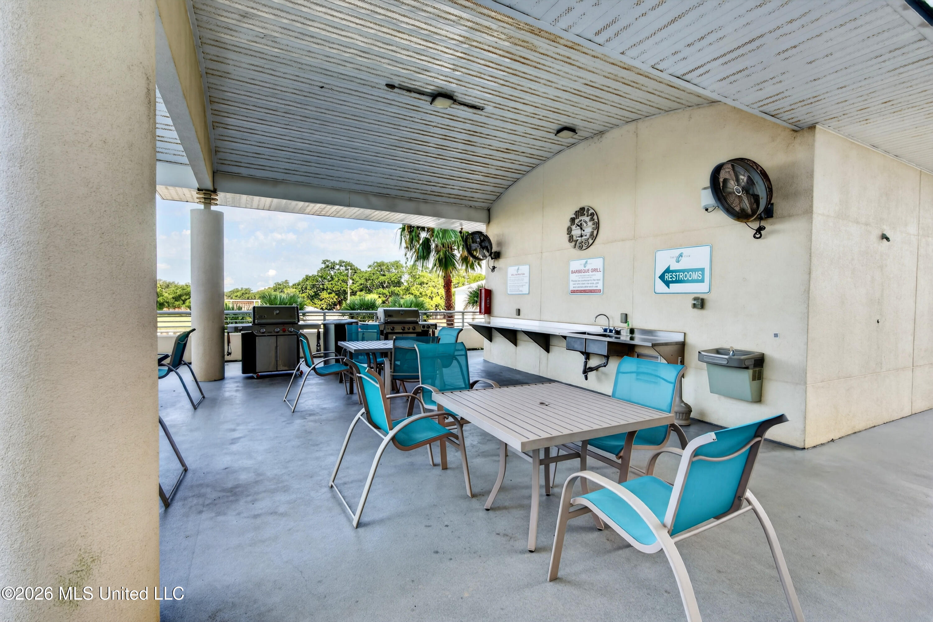 2060 Beach Boulevard Property Photo 32