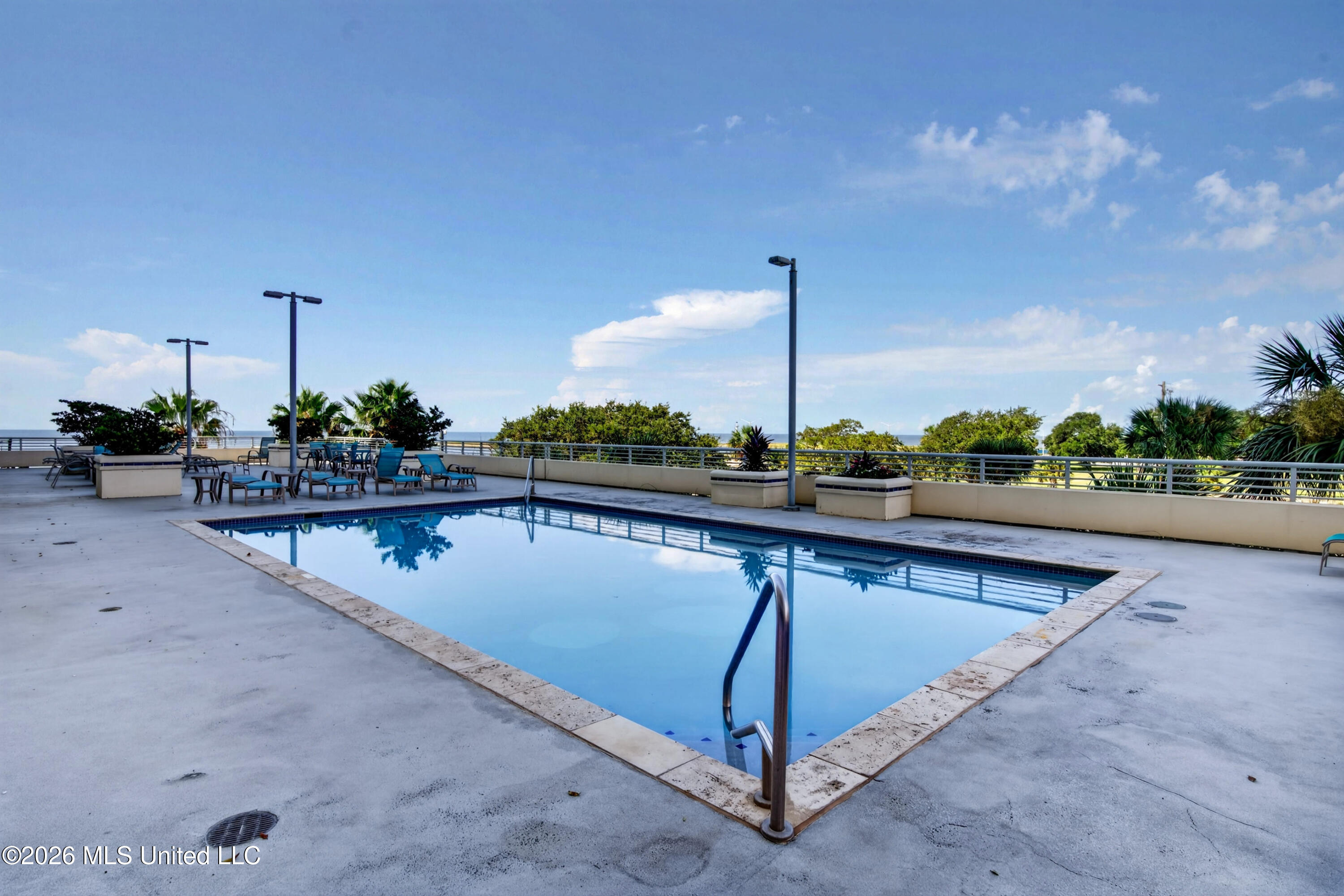 2060 Beach Boulevard Property Photo 33