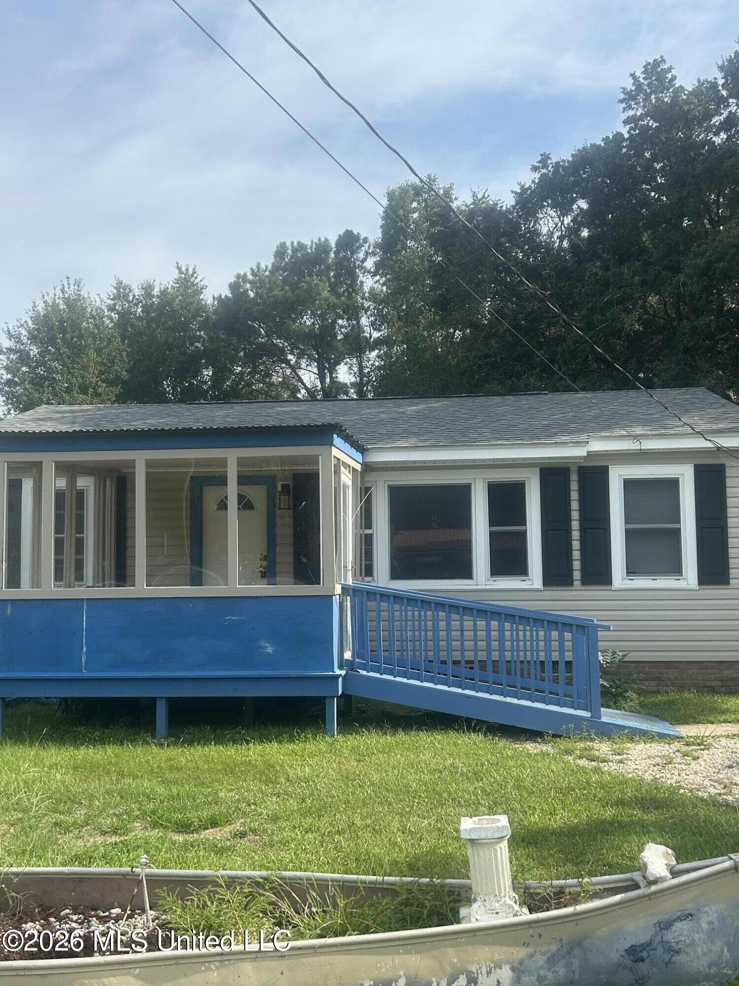 309 43rd Street Property Photo 2