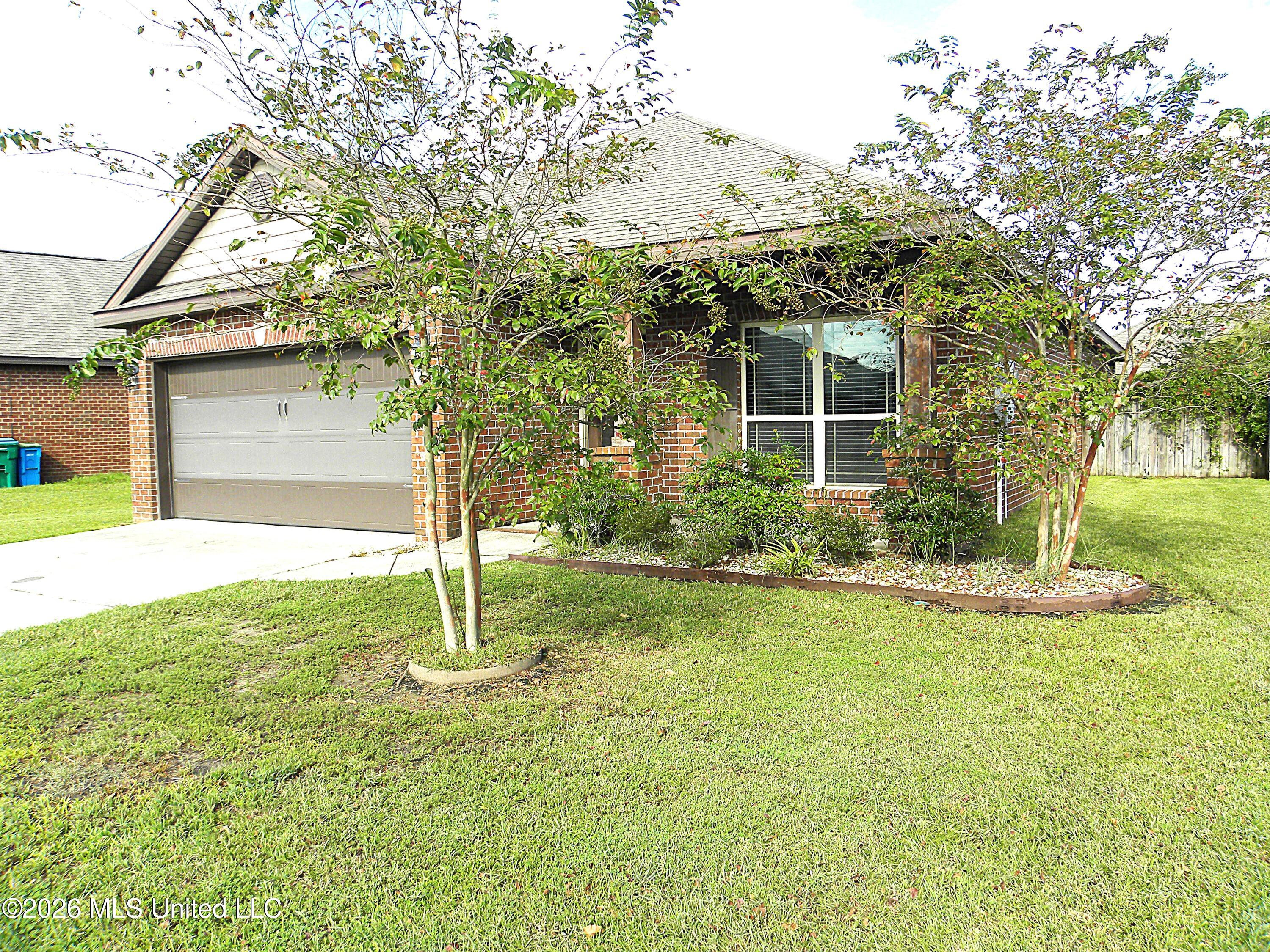 108 Clear Springs Circle Property Photo 2